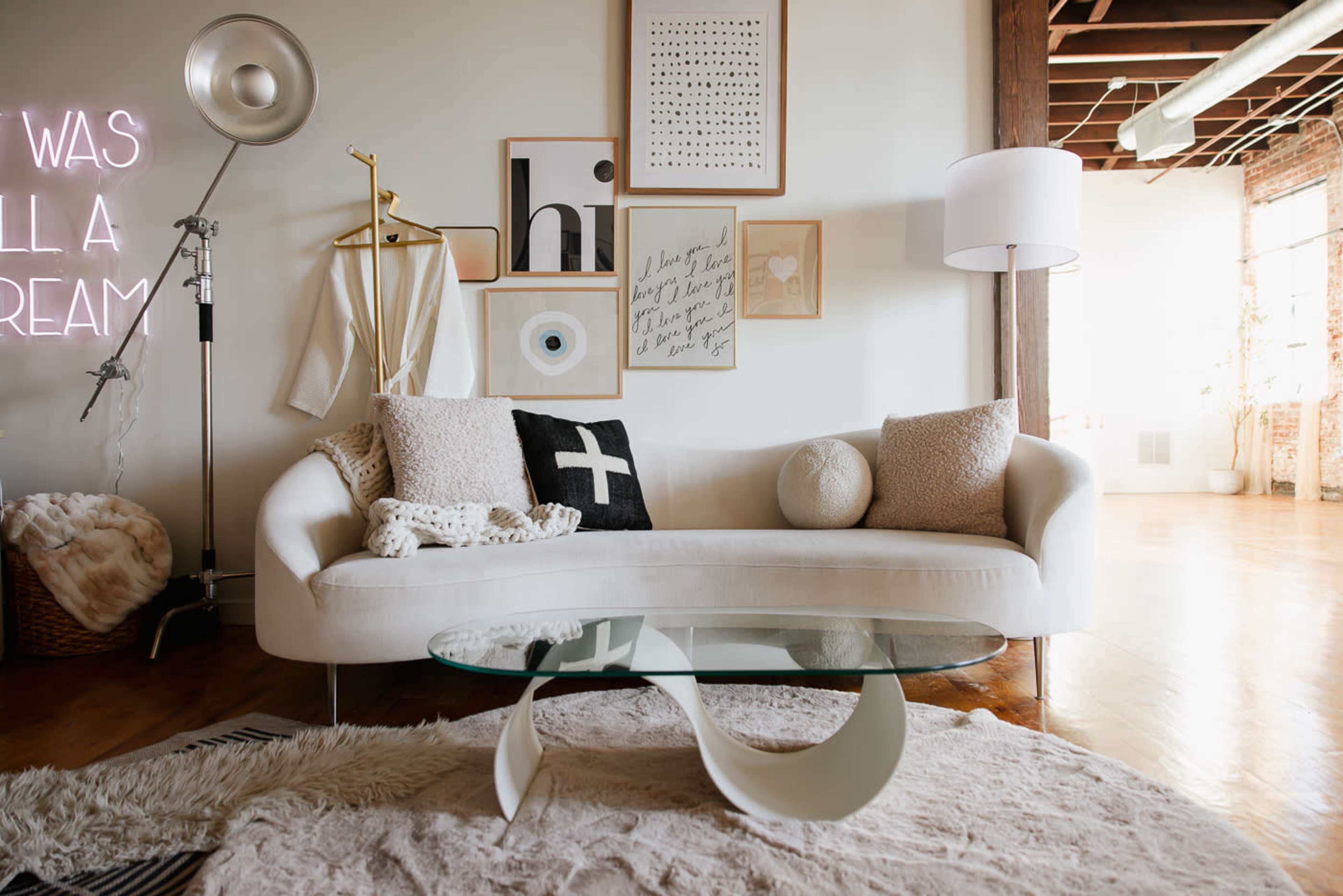 Cozy Natural Light Wellness Studio with Neutral Aesthetic in Castleberry Hill Image in Downtown Atlanta, Atlanta, GA