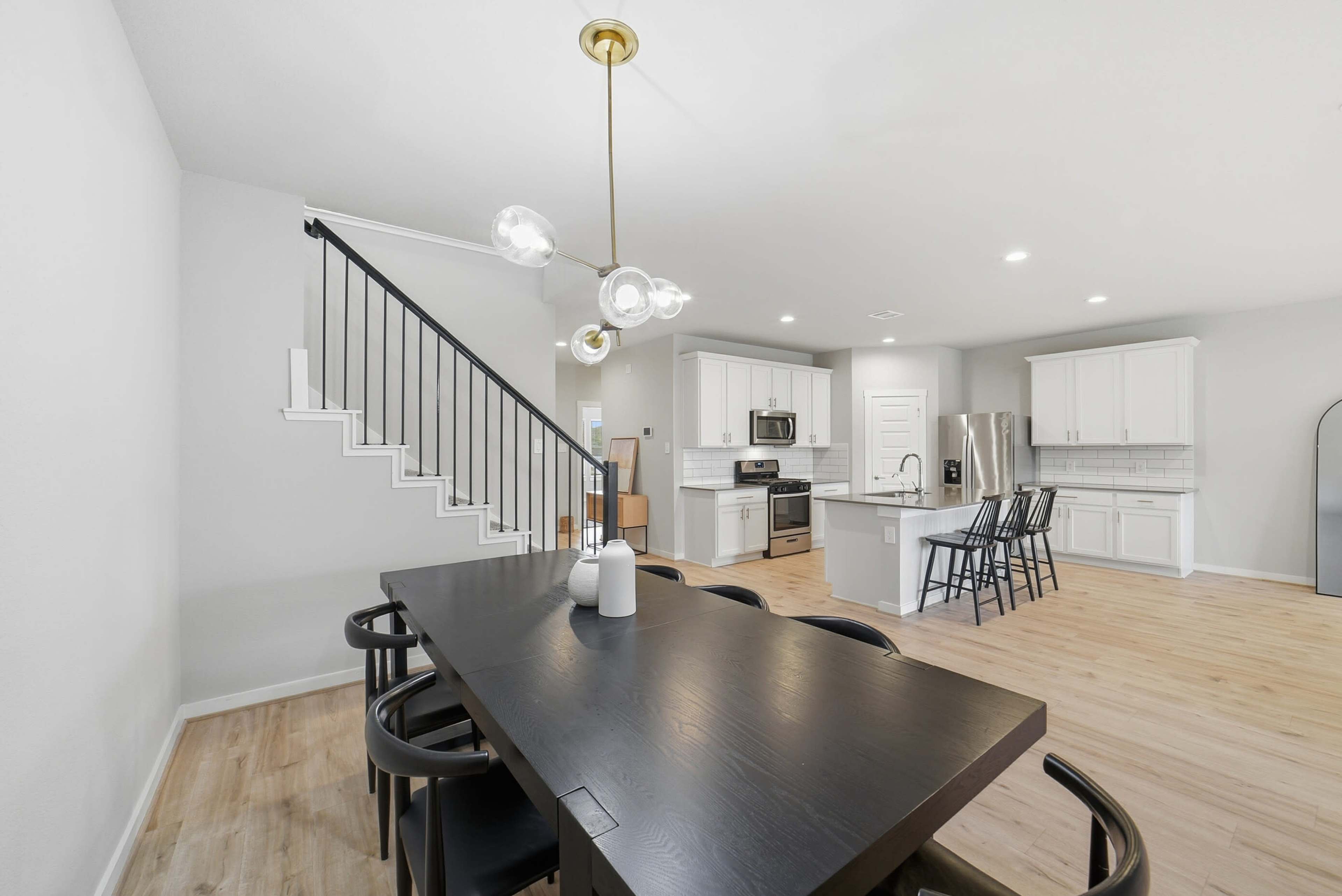 Charming & Spacious Single-Family Home with Abundant Natural Light in Katy/Fulshear Image in , Katy, TX