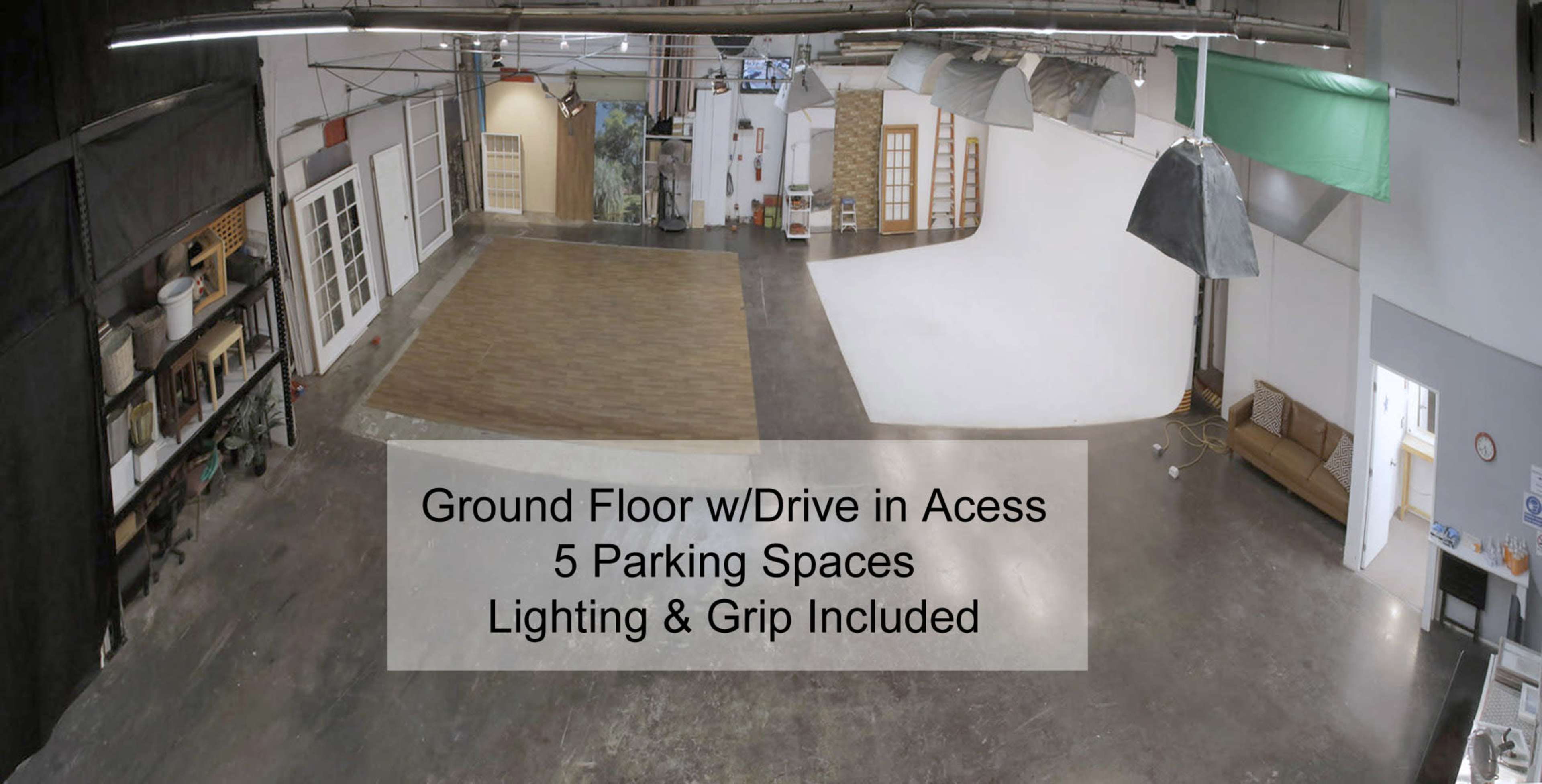 Downtown South PhotoStudio with Cyclorama & Equiptment Image in South Los Angeles, Los Angeles, CA