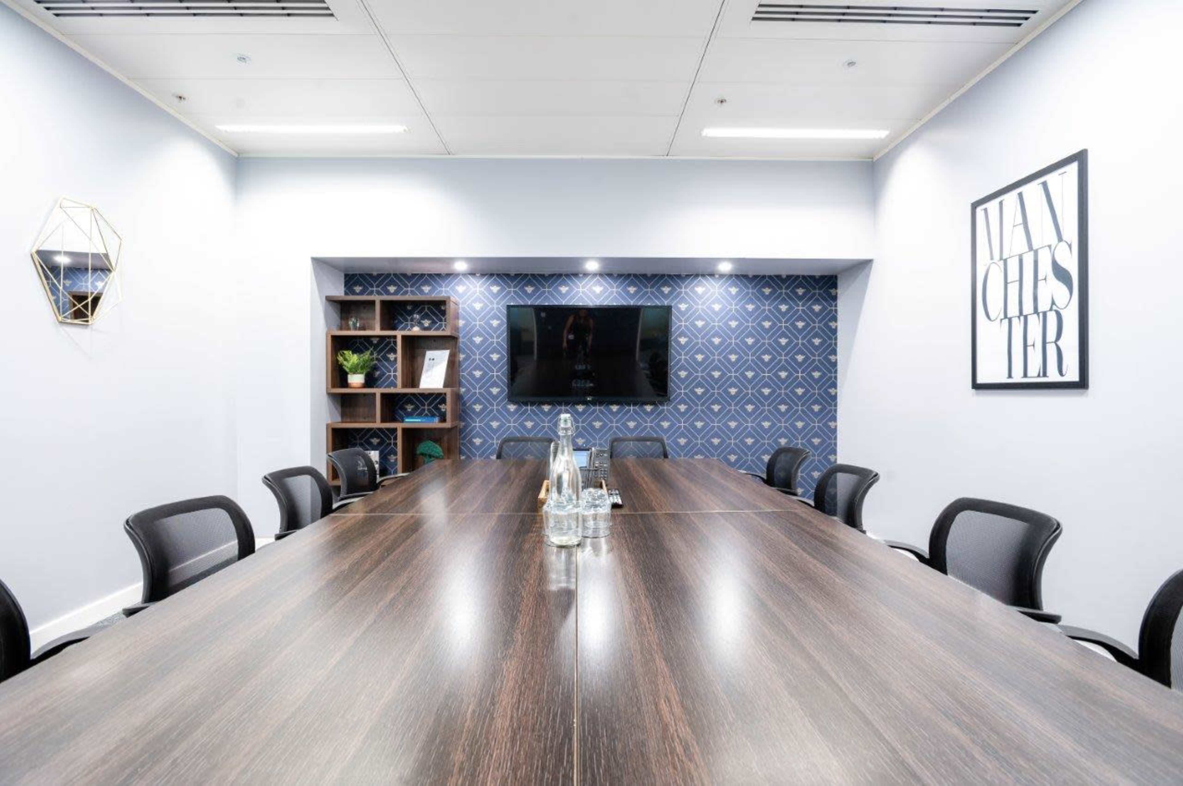 Meeting Room for 12 Attendees in Spinningfields - Egerton Image in Deansgate, Manchester, ENG