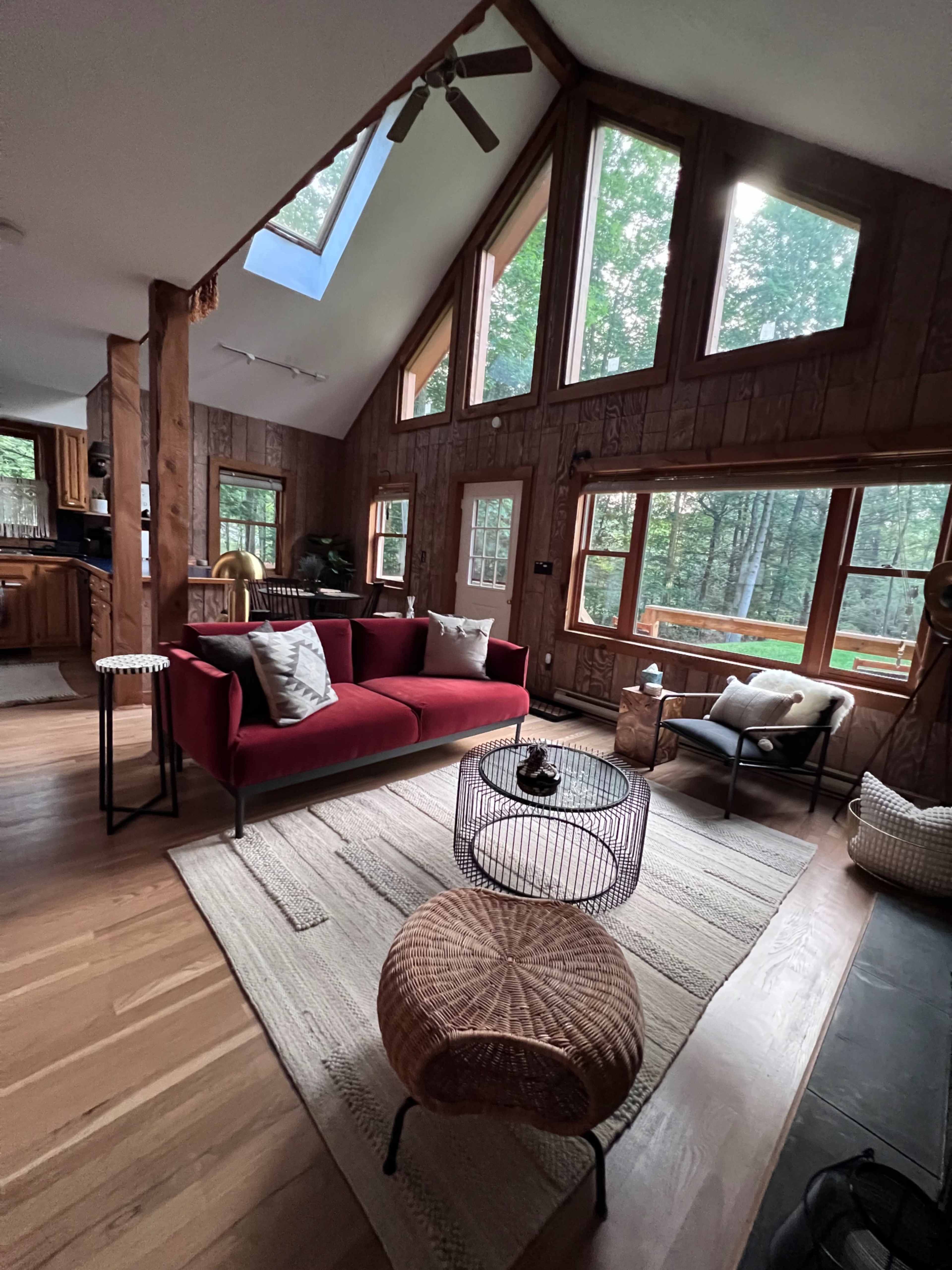Warm and modern Poconos Cabin Image in Tobyhanna Township, Pocono lake, PA