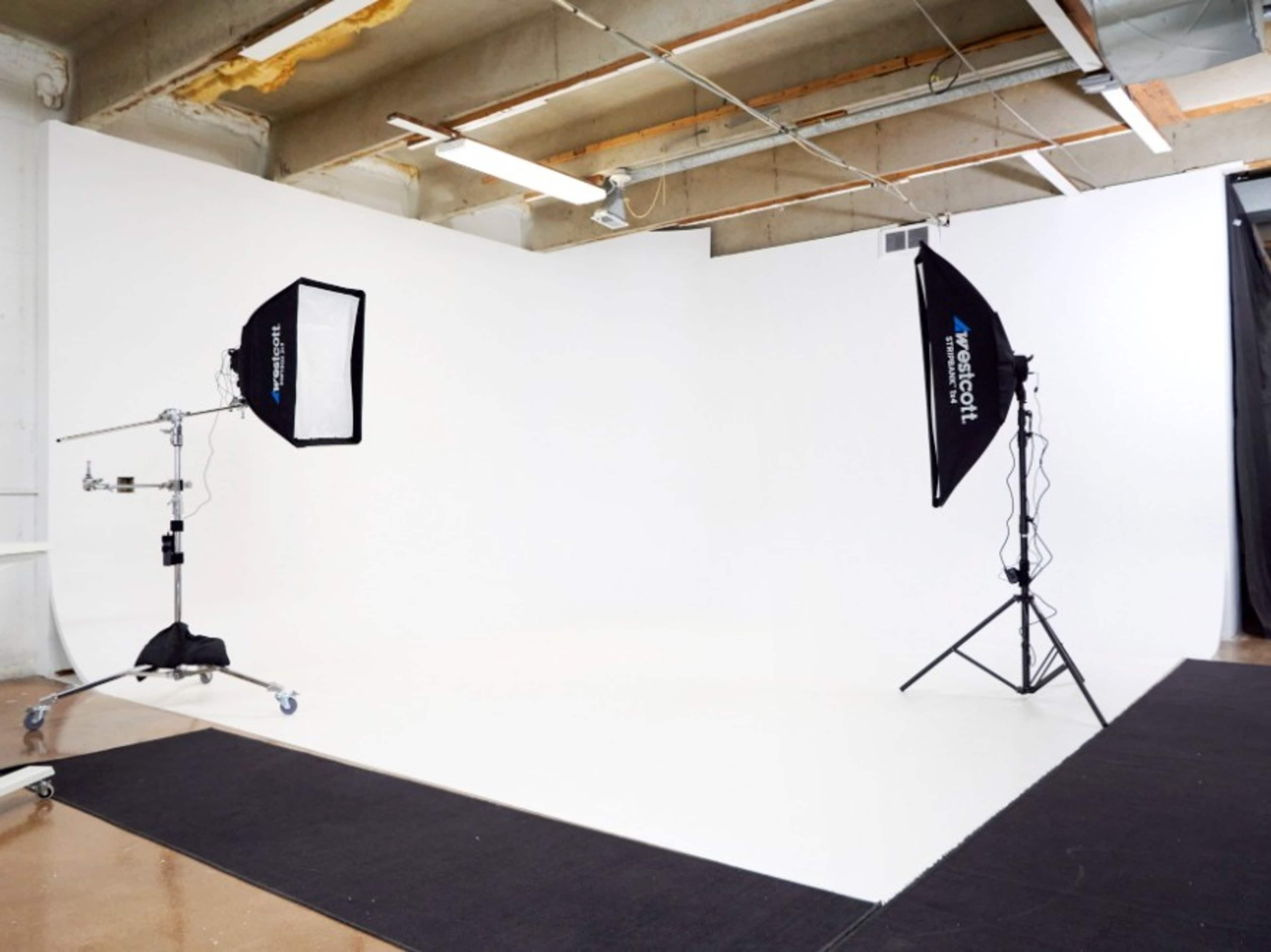 Solix Constant Lights