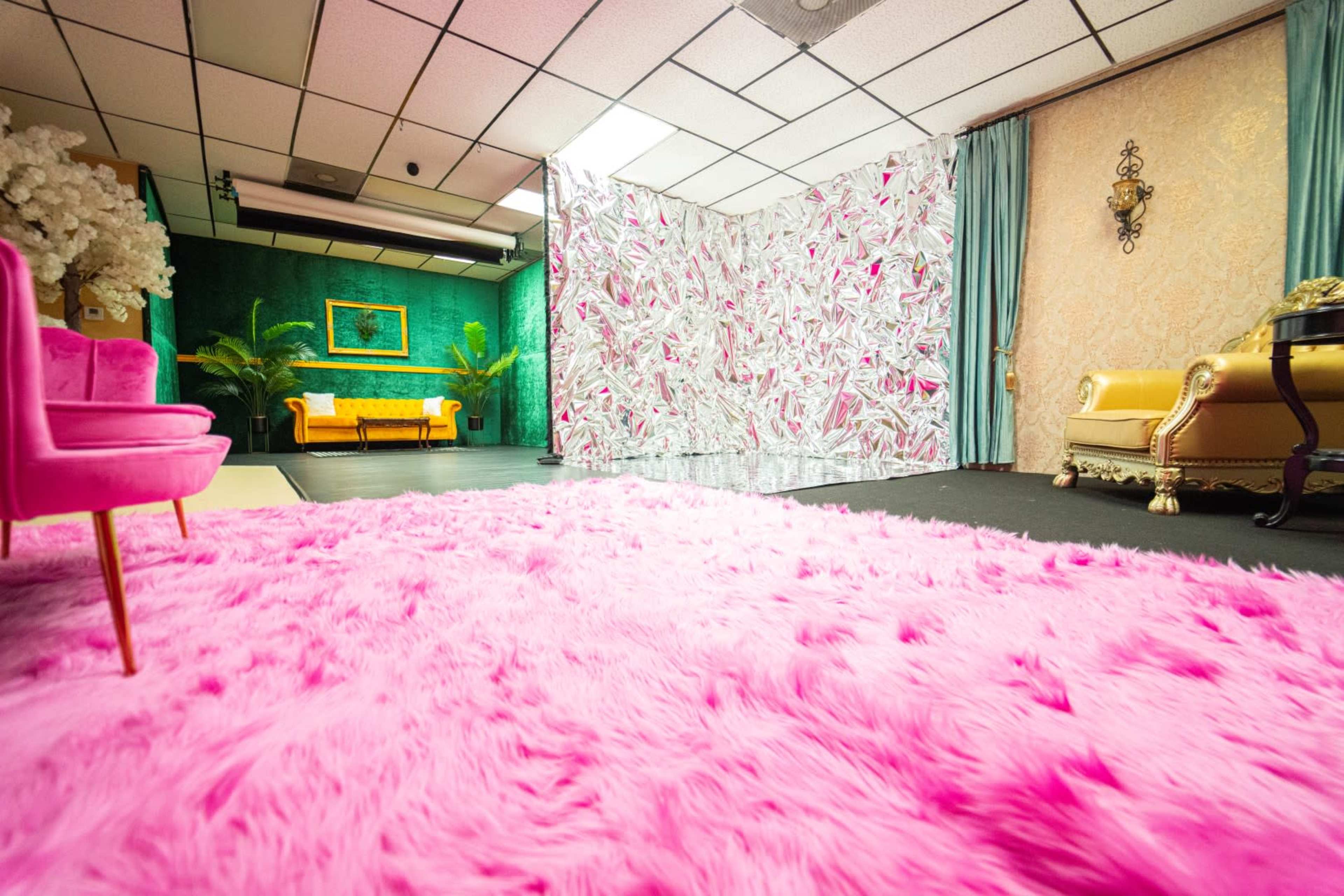 Boutique Photo & Video Studio in the Valley with Creative Sets Image in Canoga Park, Canoga Park, CA