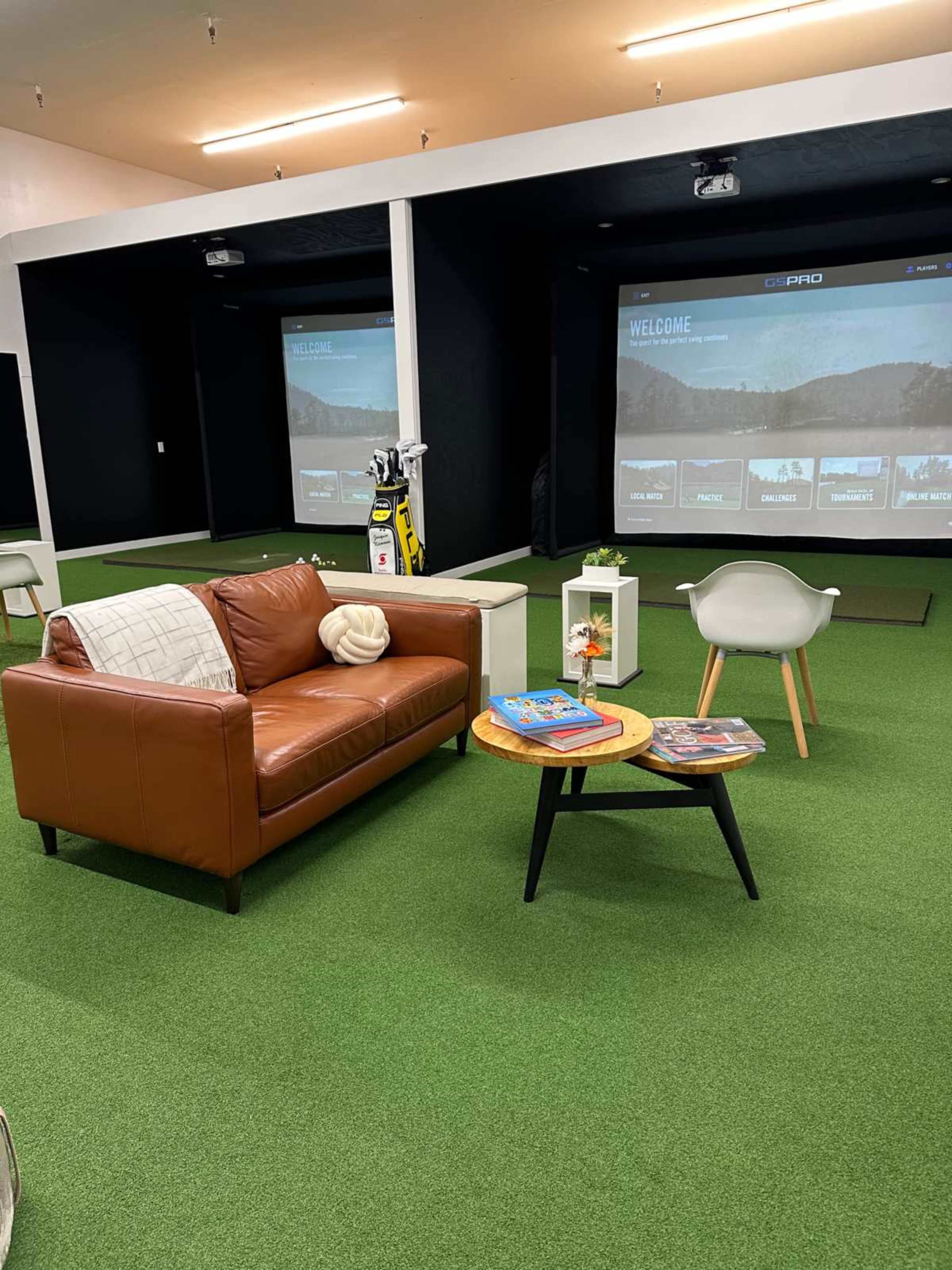 Downtown Golf store with high end technology Image in Napa, Napa, CA