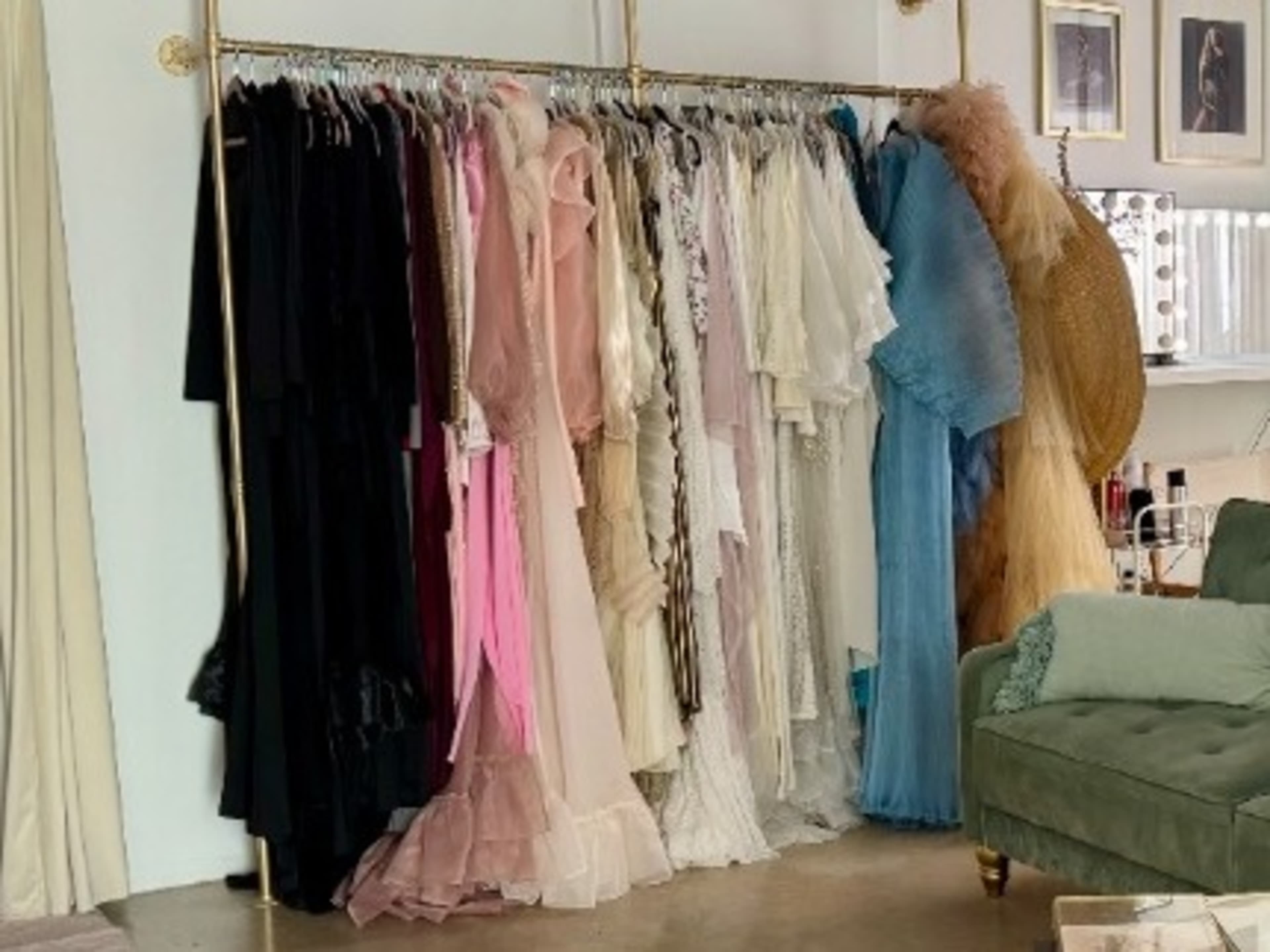 Wardobe for maternity or women