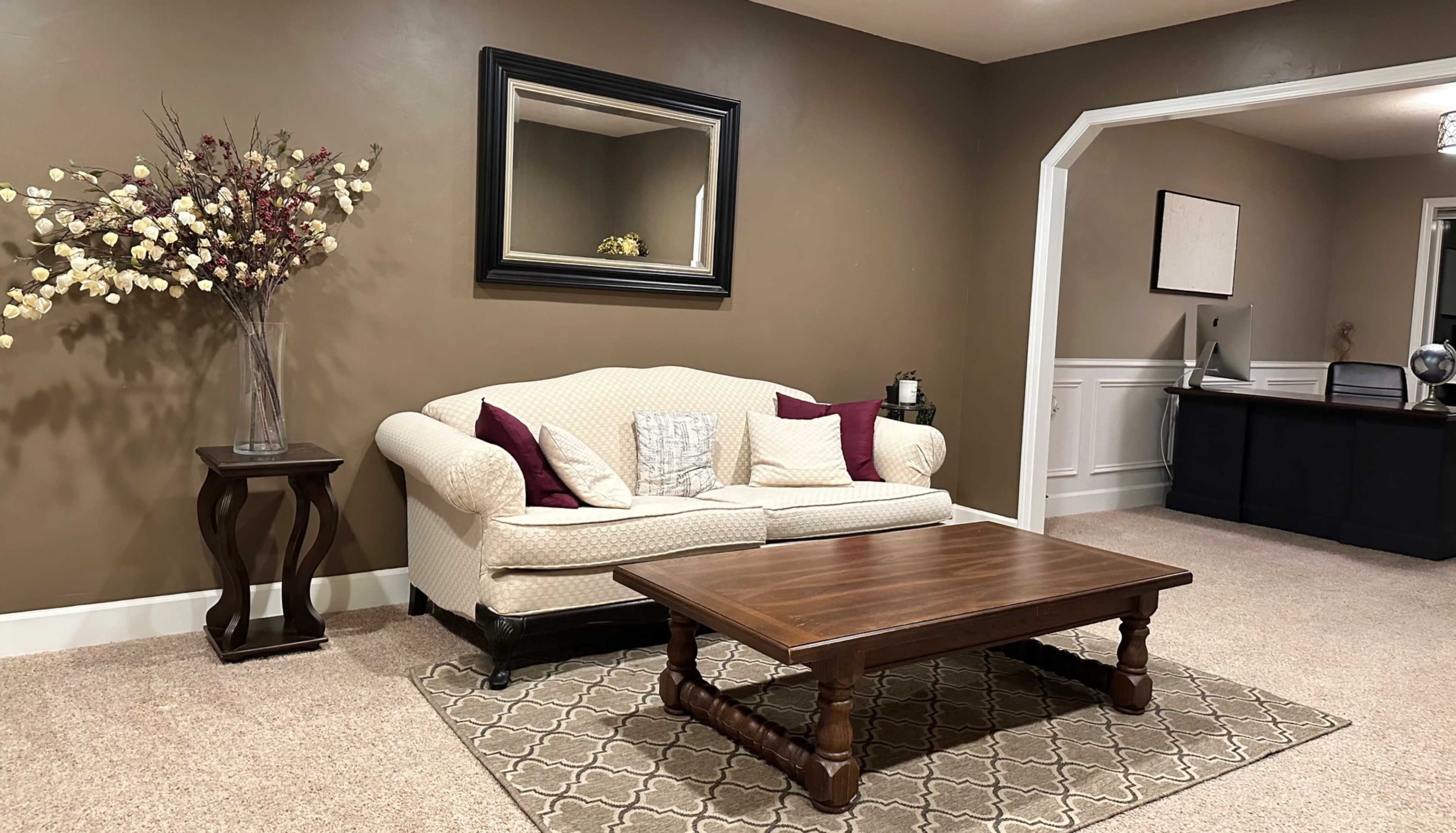 Bella- a large stylish home Image in Corvallis, Corvallis, OR