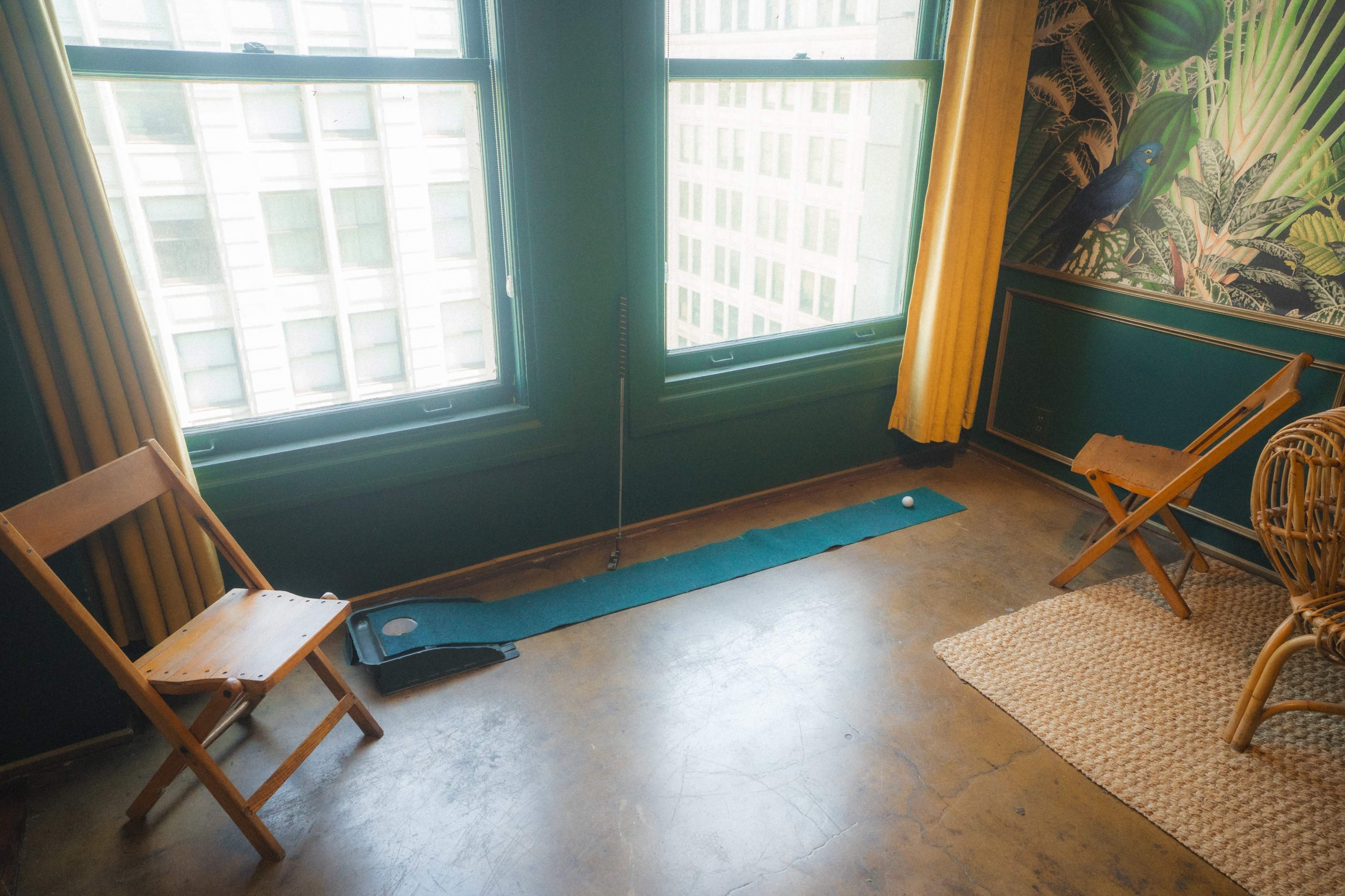 The Green Room – DTLA Studio with Piano, Vintage Décor & Botanical Walls Image in Central LA, Los Angeles, CA