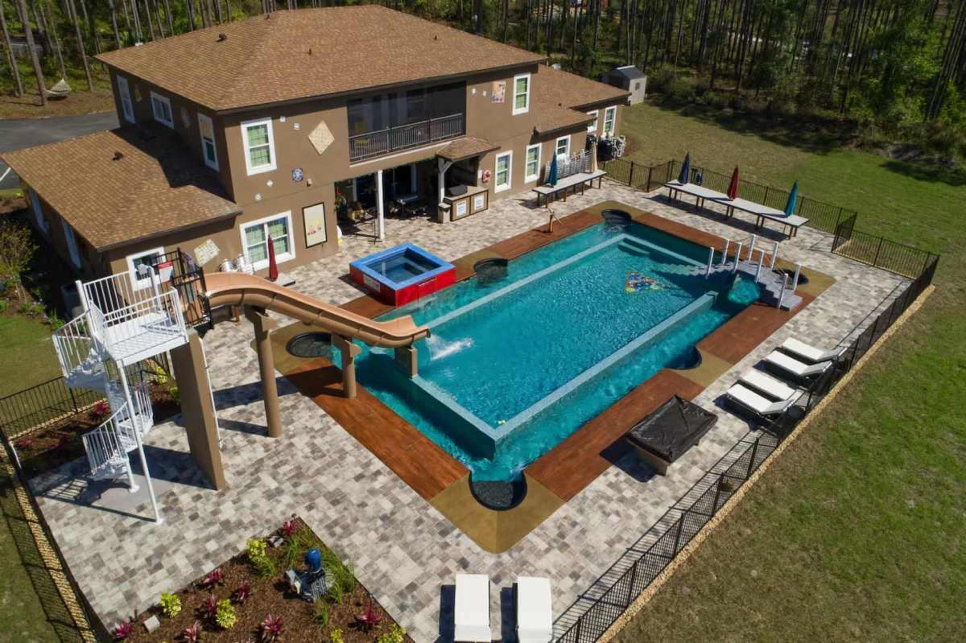 Sleep Up to 54 on 10 Private Acres of Nonstop Fun Image in , Clermont, FL