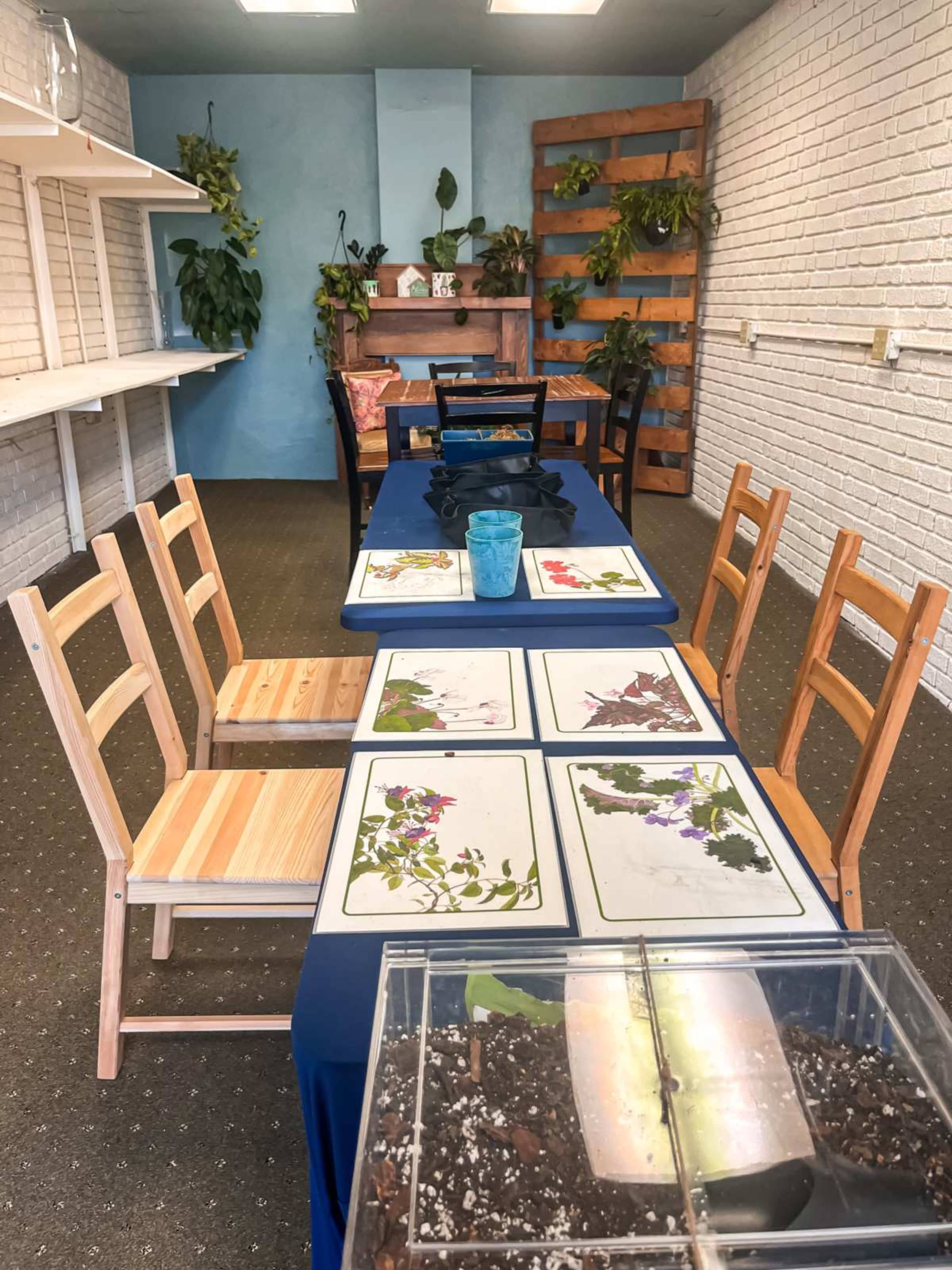 Downtown Plant and Floral Studio Image in Hendersonville, Hendersonville, NC