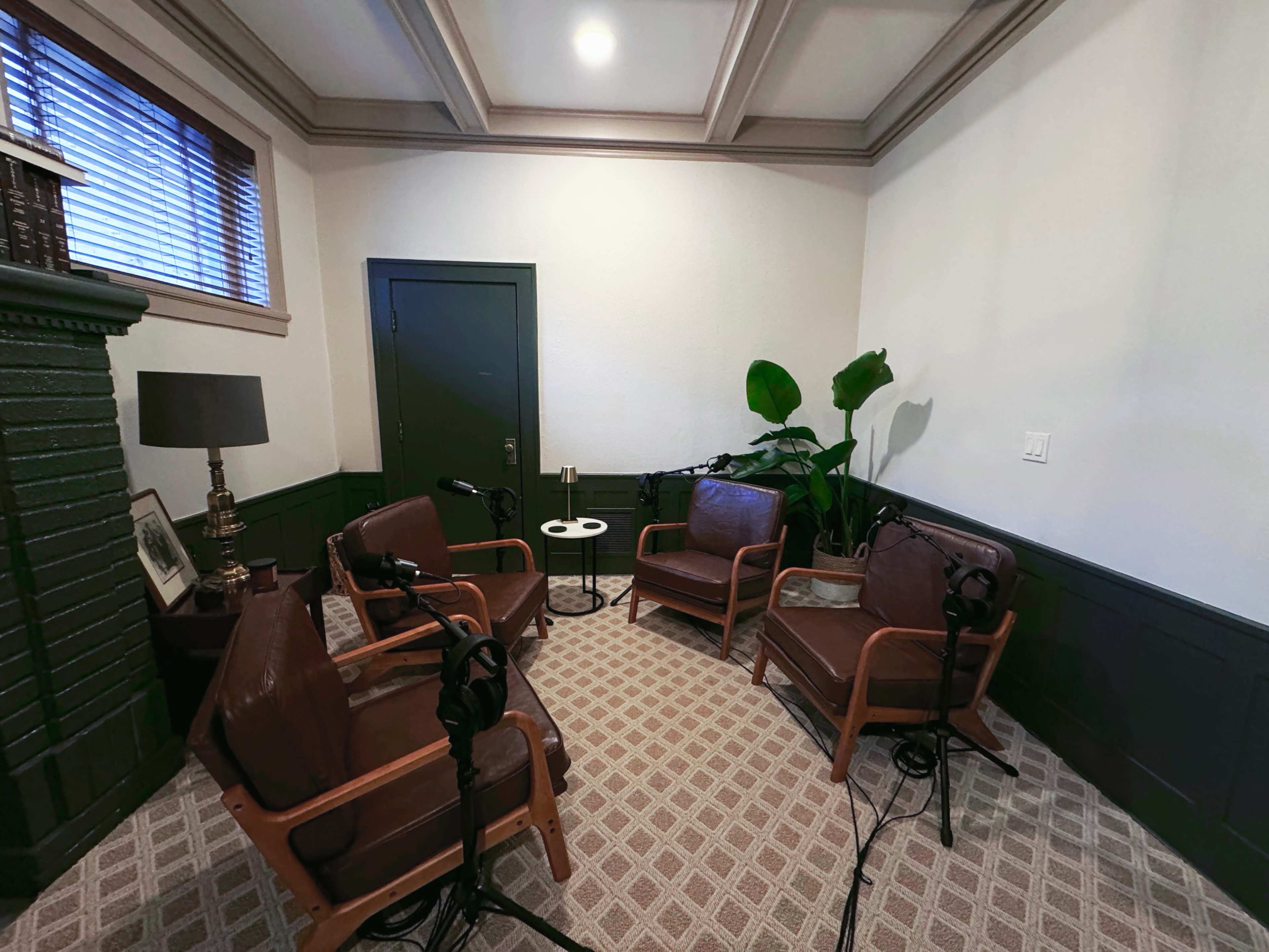 Downtown Orlando Podcast Studio with Historic Charm Image in Lake Cherokee, Orlando, FL