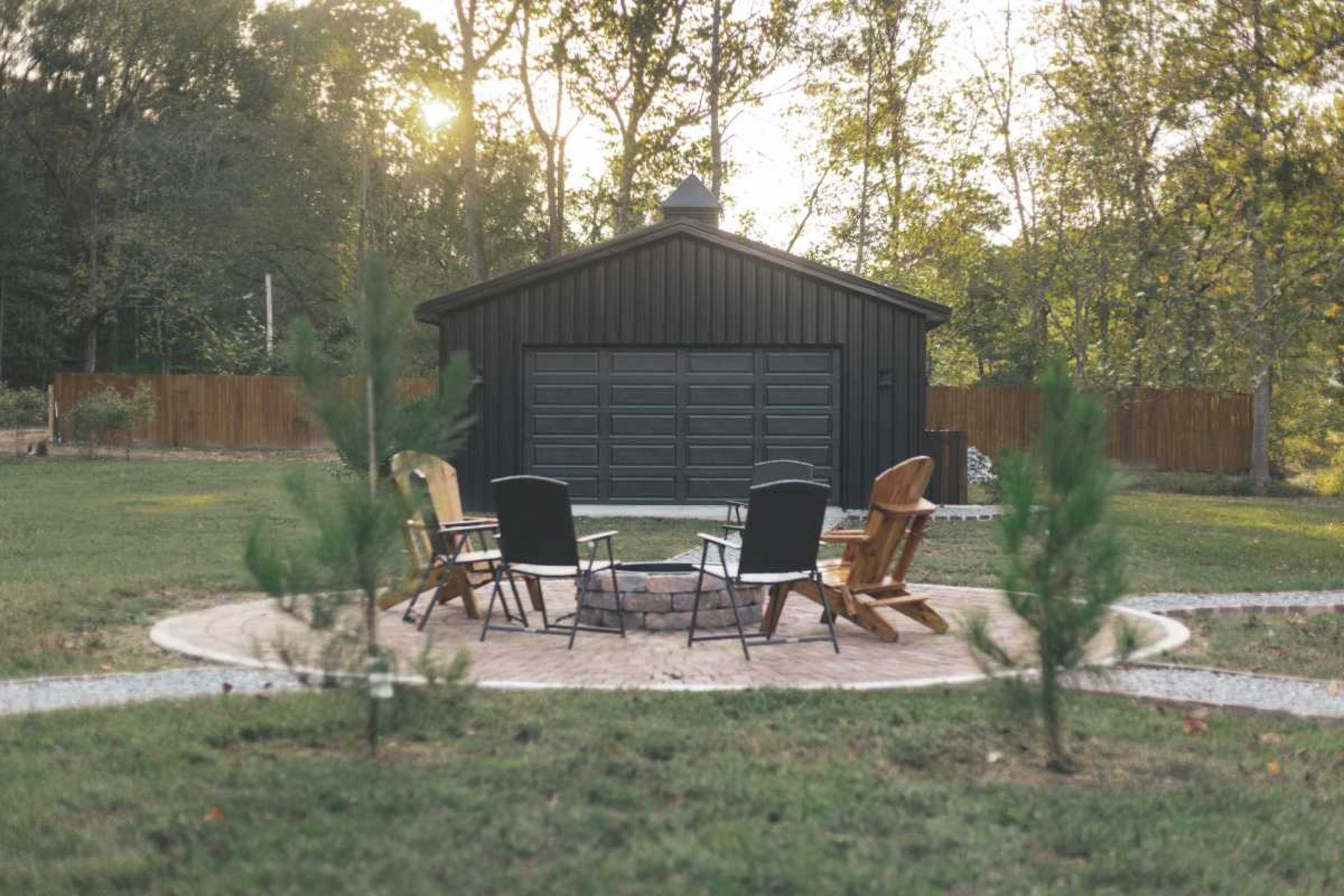 Beautiful Log Cabin & Tiny Homes on 20 Breathtaking Acres, 20 minutes North of Nashville Image in , Goodlettsville, TN