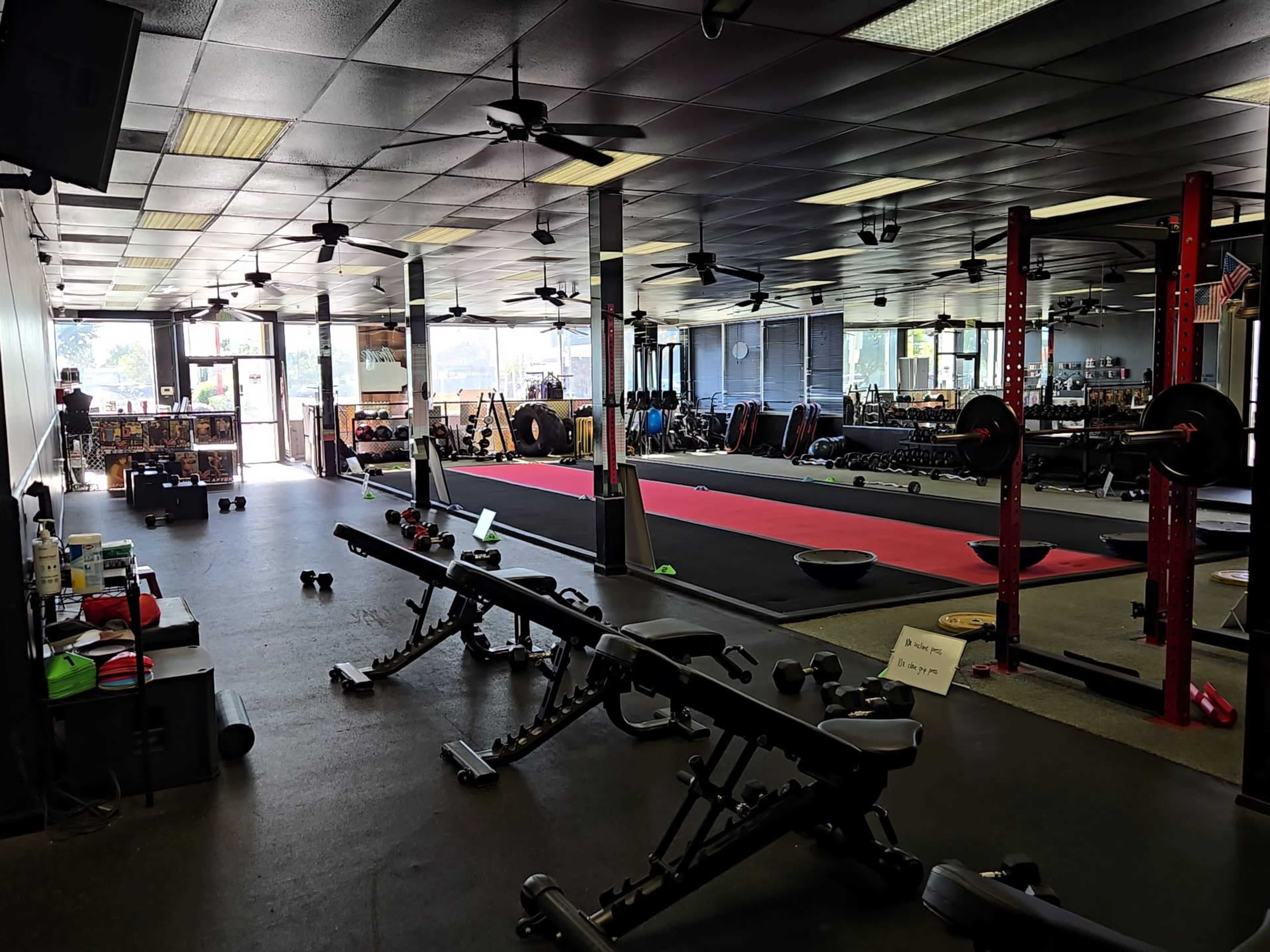 This is a gym with 5700sq feet of open space in Downtown Downey with parking spaces and 2 restrooms Image in Downey, Downey, CA