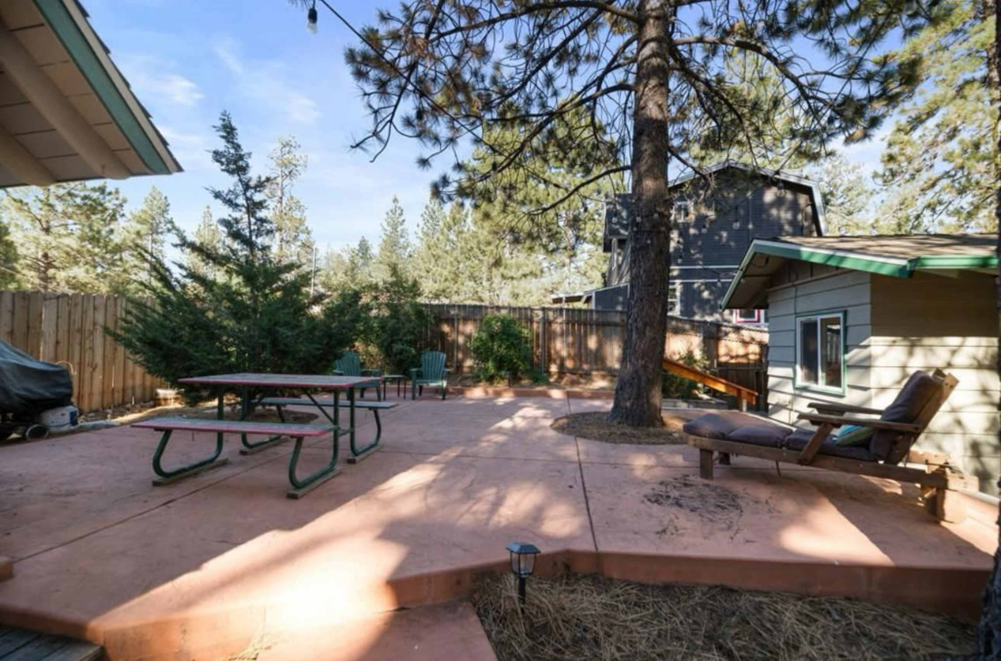 Spacious Sierra Style Cabin, Spa, Tree Views Image in Big Bear, Big Bear City, CA