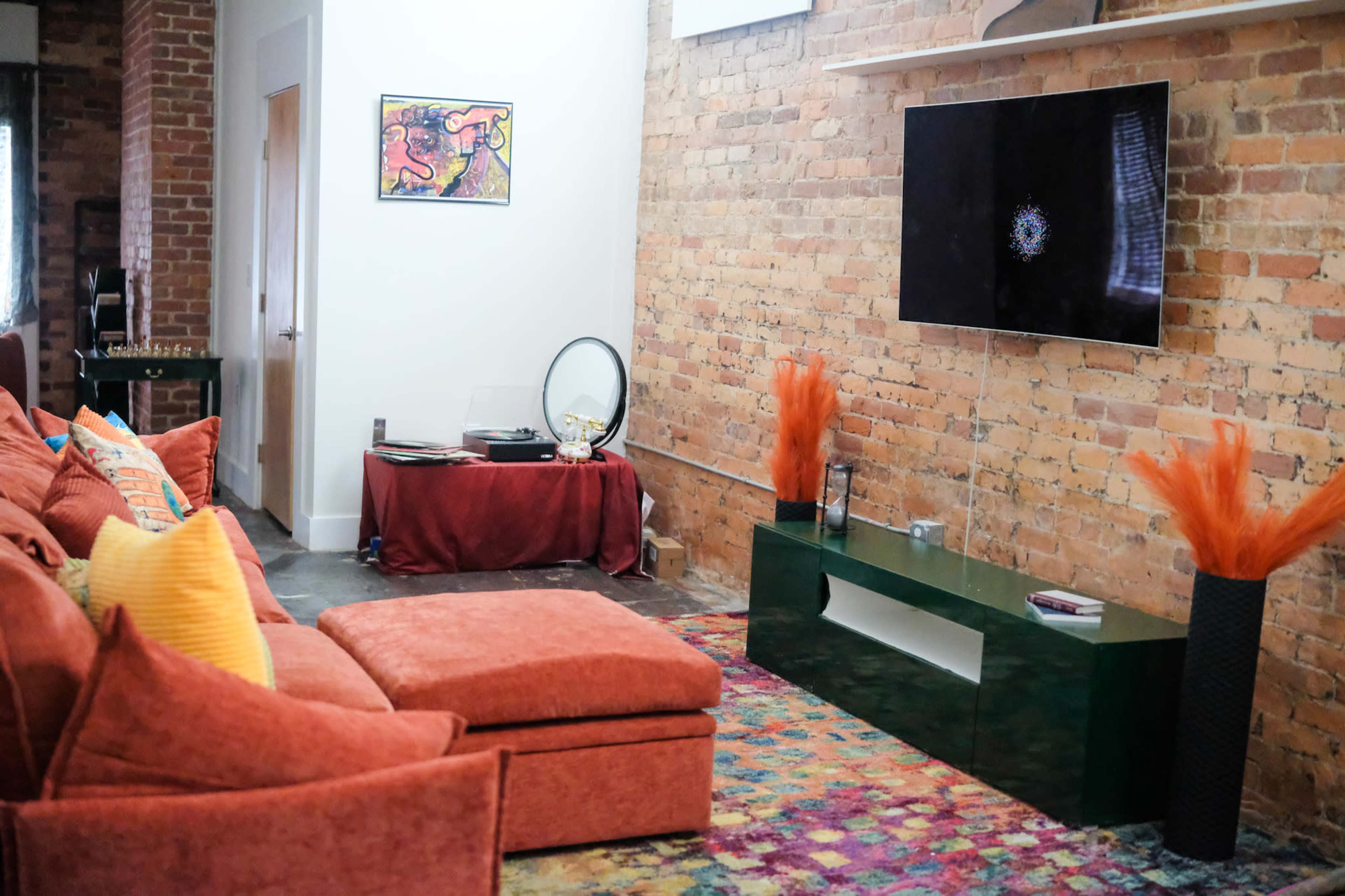 Retro Loft with Chef Kitchen Image in Mechanicsville, Atlanta, GA