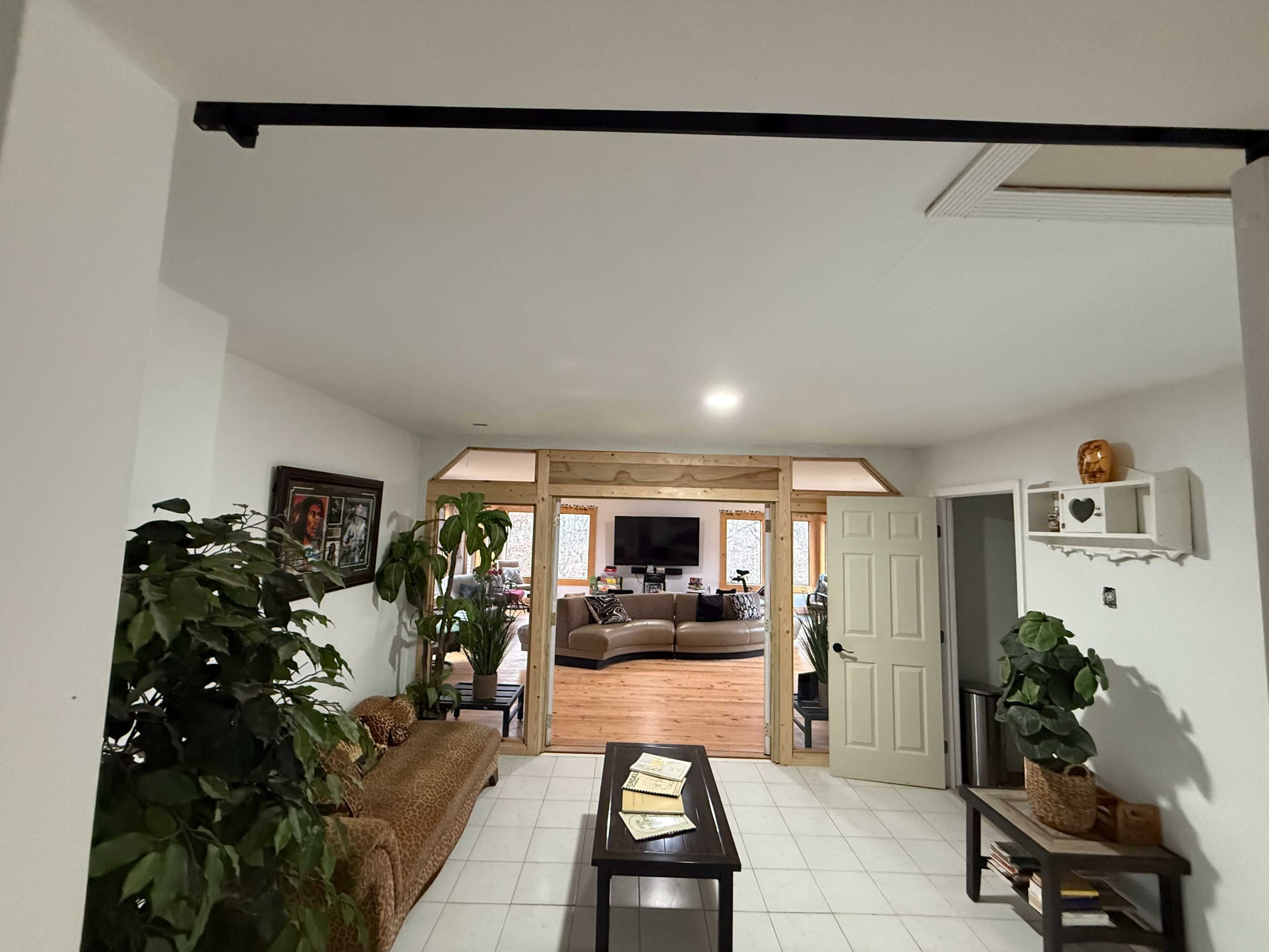 Stylish Nature Retreat Lodge for Filming, Events & Gatherings Image in Woodland Hills, AUSTELL, GA