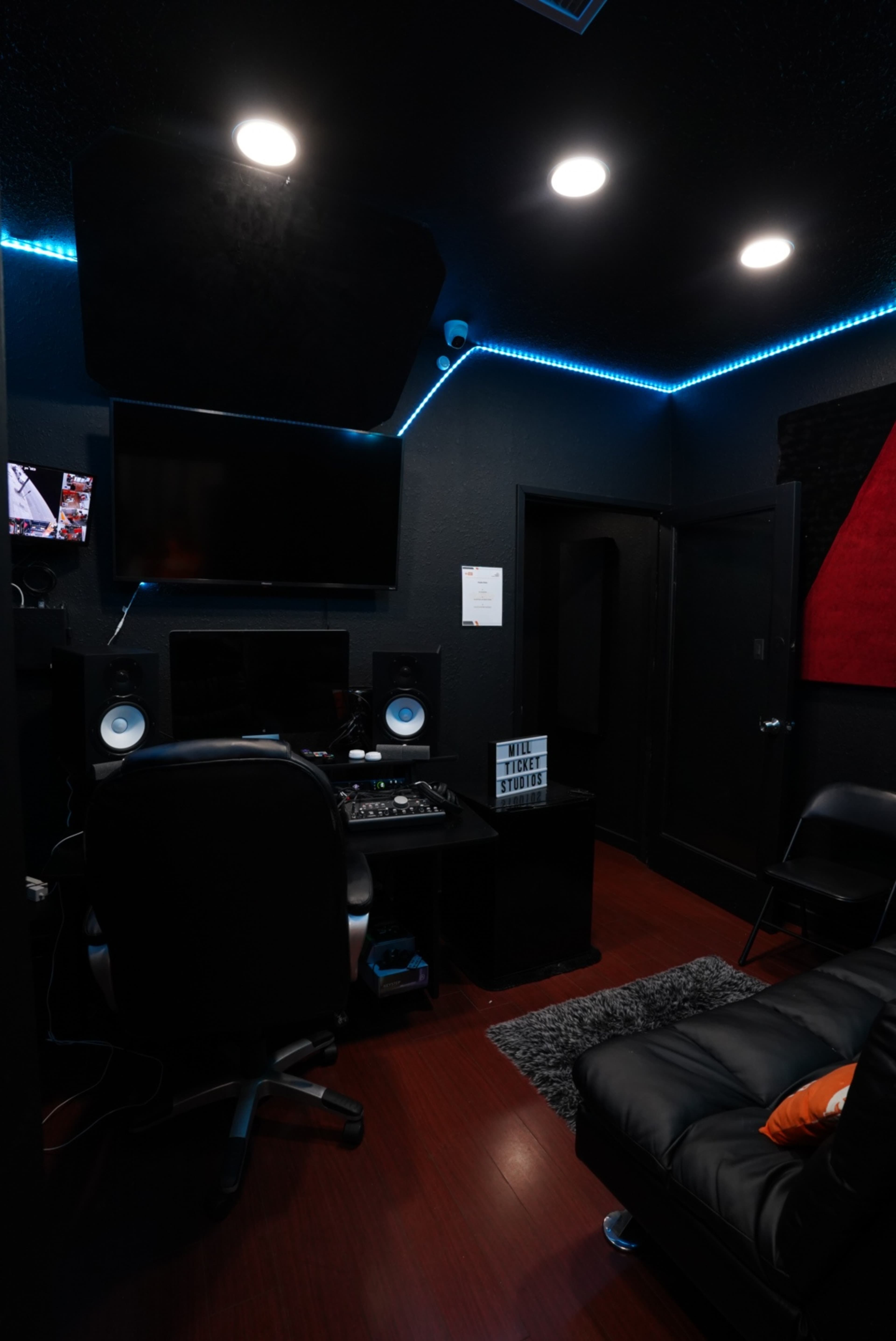 Recording Studio Image in Central LA, Los Angeles, CA