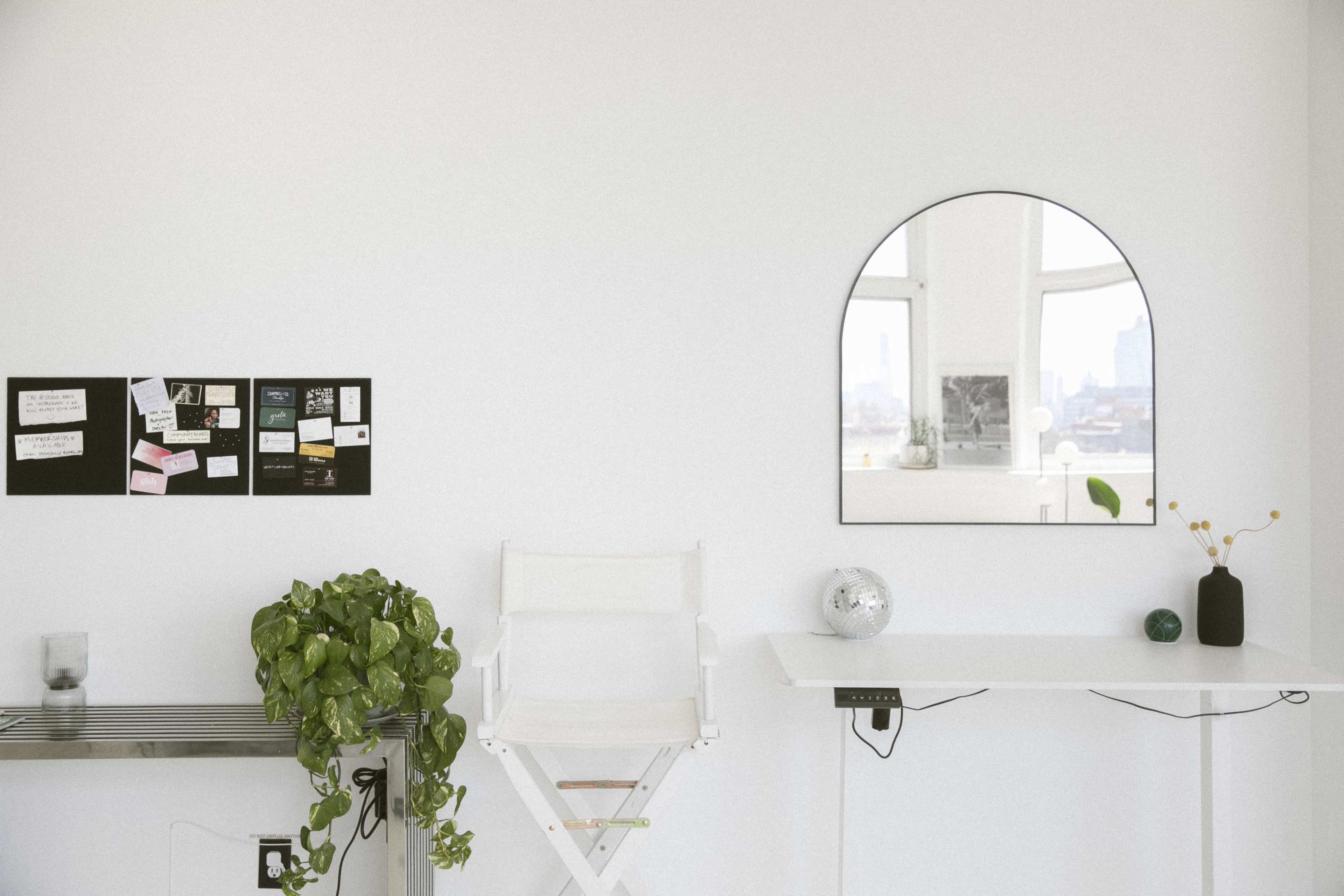 Spacious Minimalistic Cyclorama Photo Studio with lots of Natural Light, GREENPOINT Image in Greenpoint, Brooklyn, NY