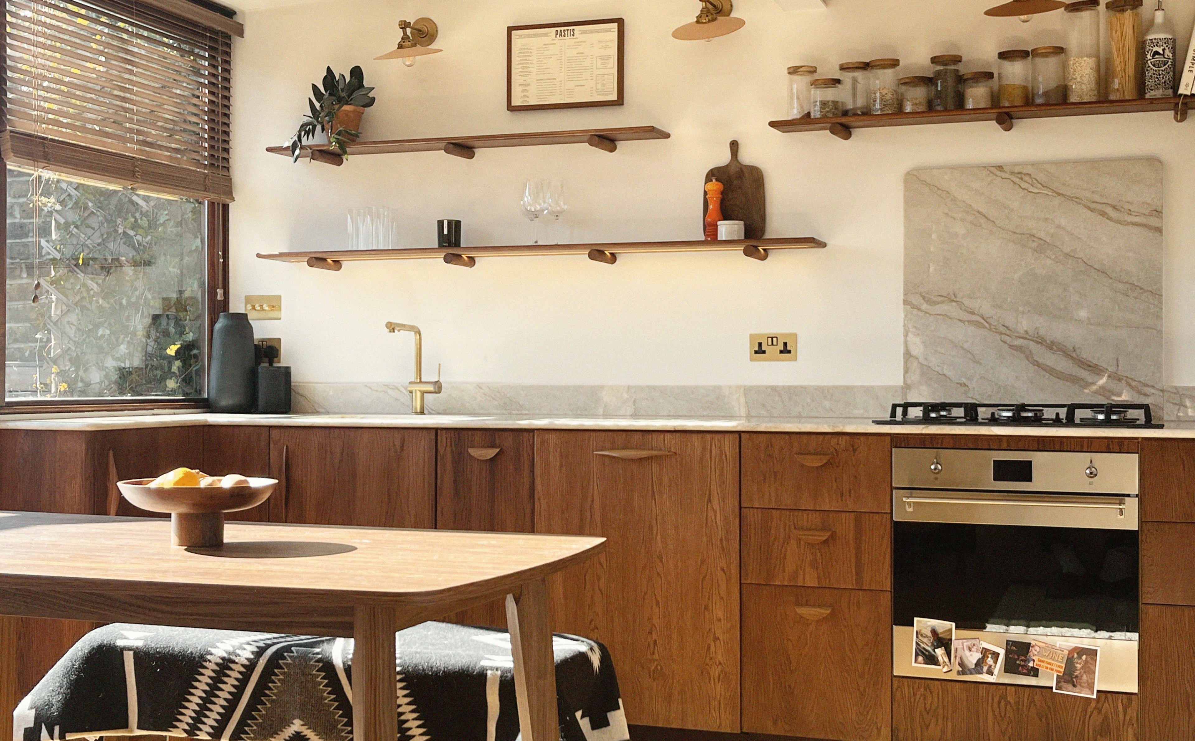 Bright Mid-century Mediterranean Style Home Image in Dalston, London, ENG