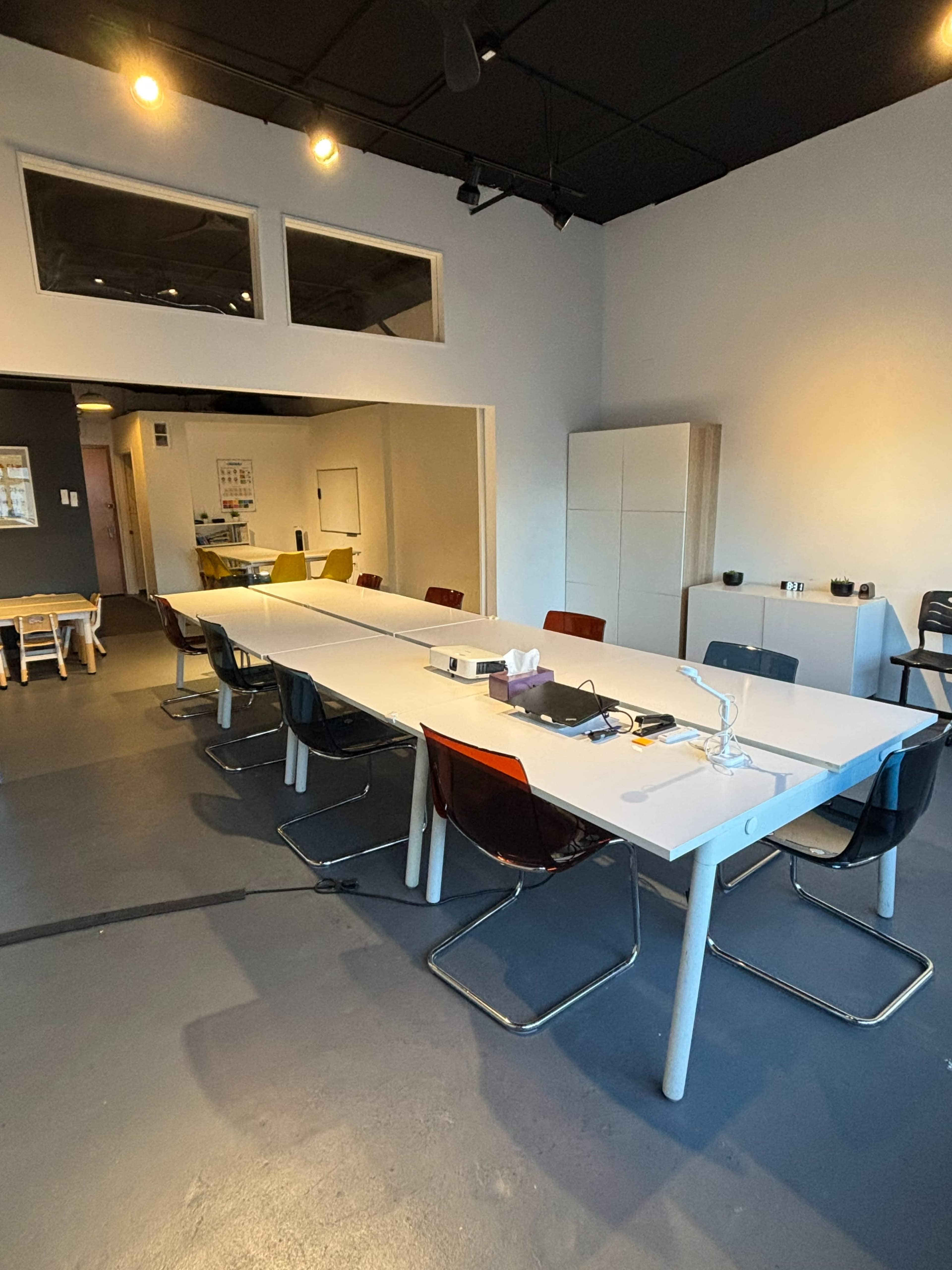 Studio, high ceilings, modern, industrial, spacious, center of Long Island City Image in Long Island City, Long island city, NY