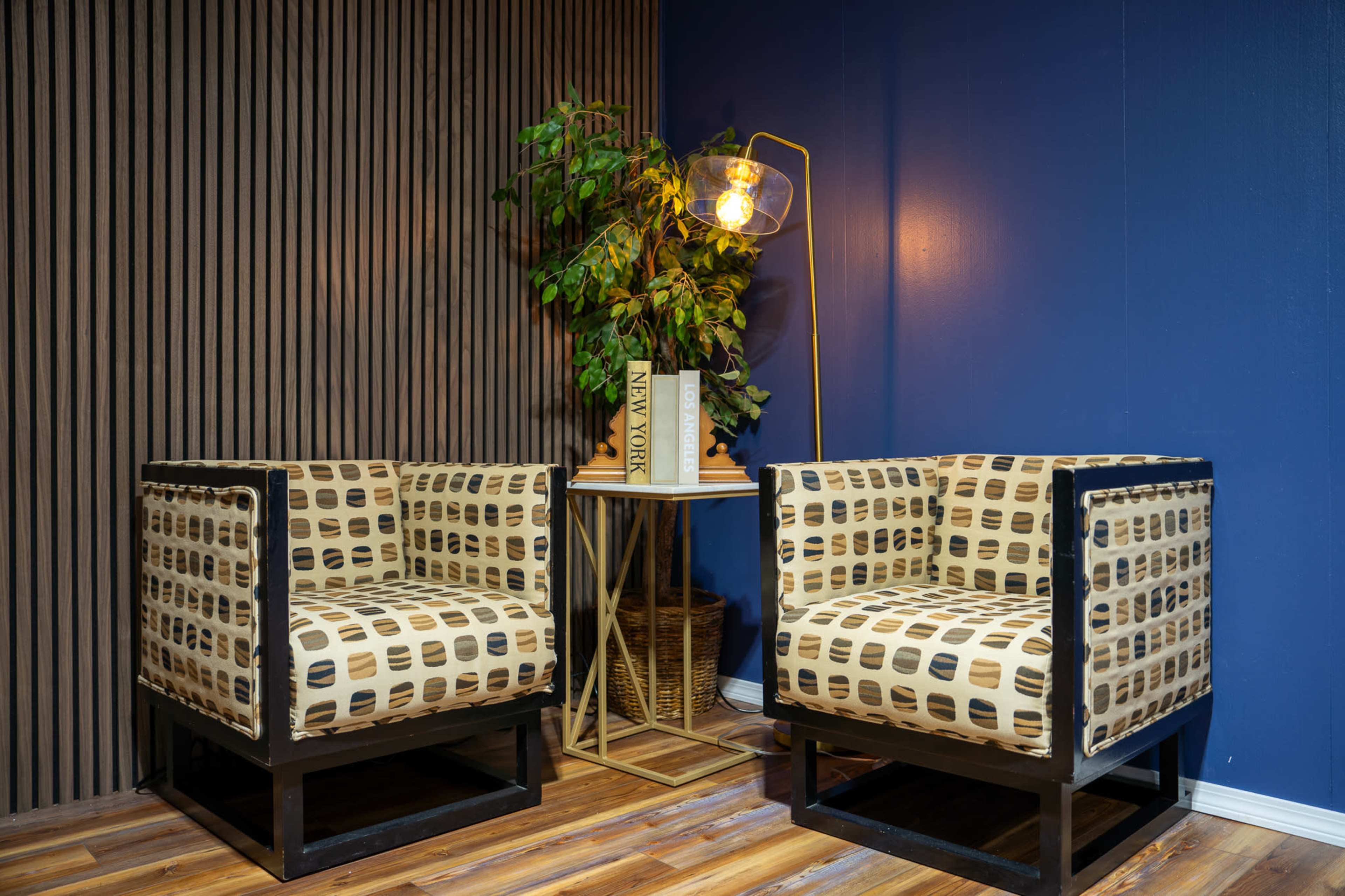 Luxury Living Room Set Image in Cherry Valley, Cherry Valley, MA