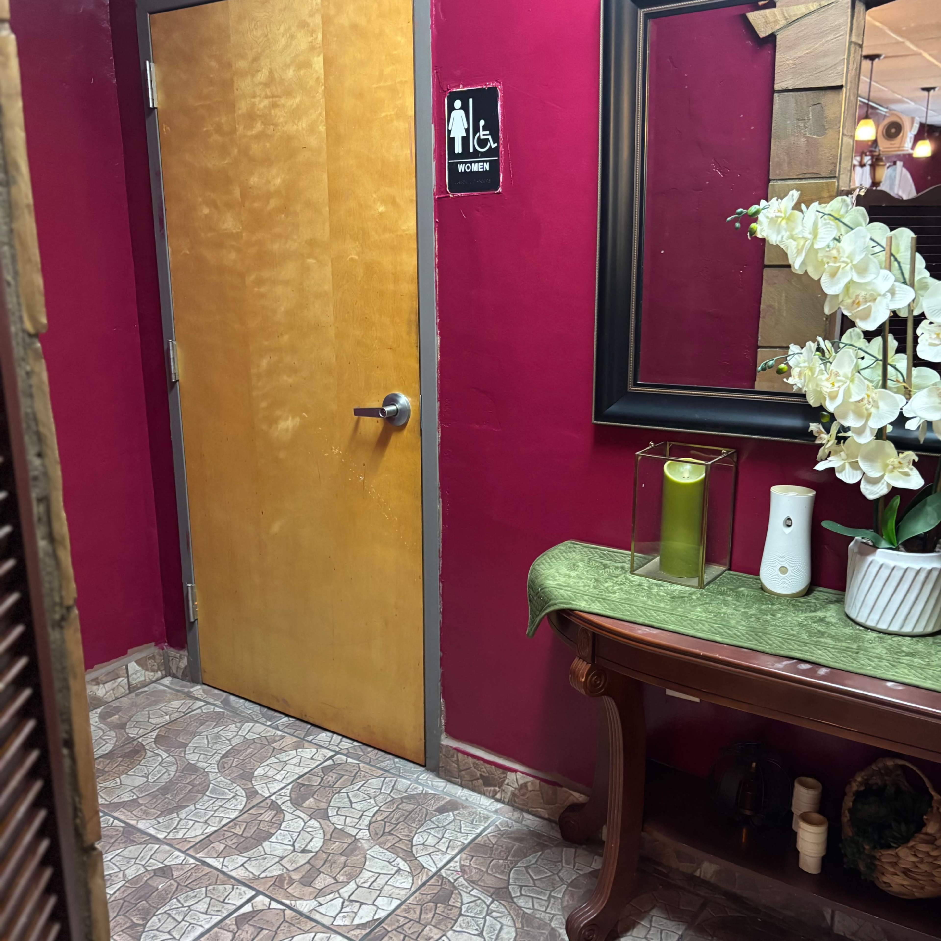 South Atlanta Restaurant Image in Irondale, Jonesboro, GA