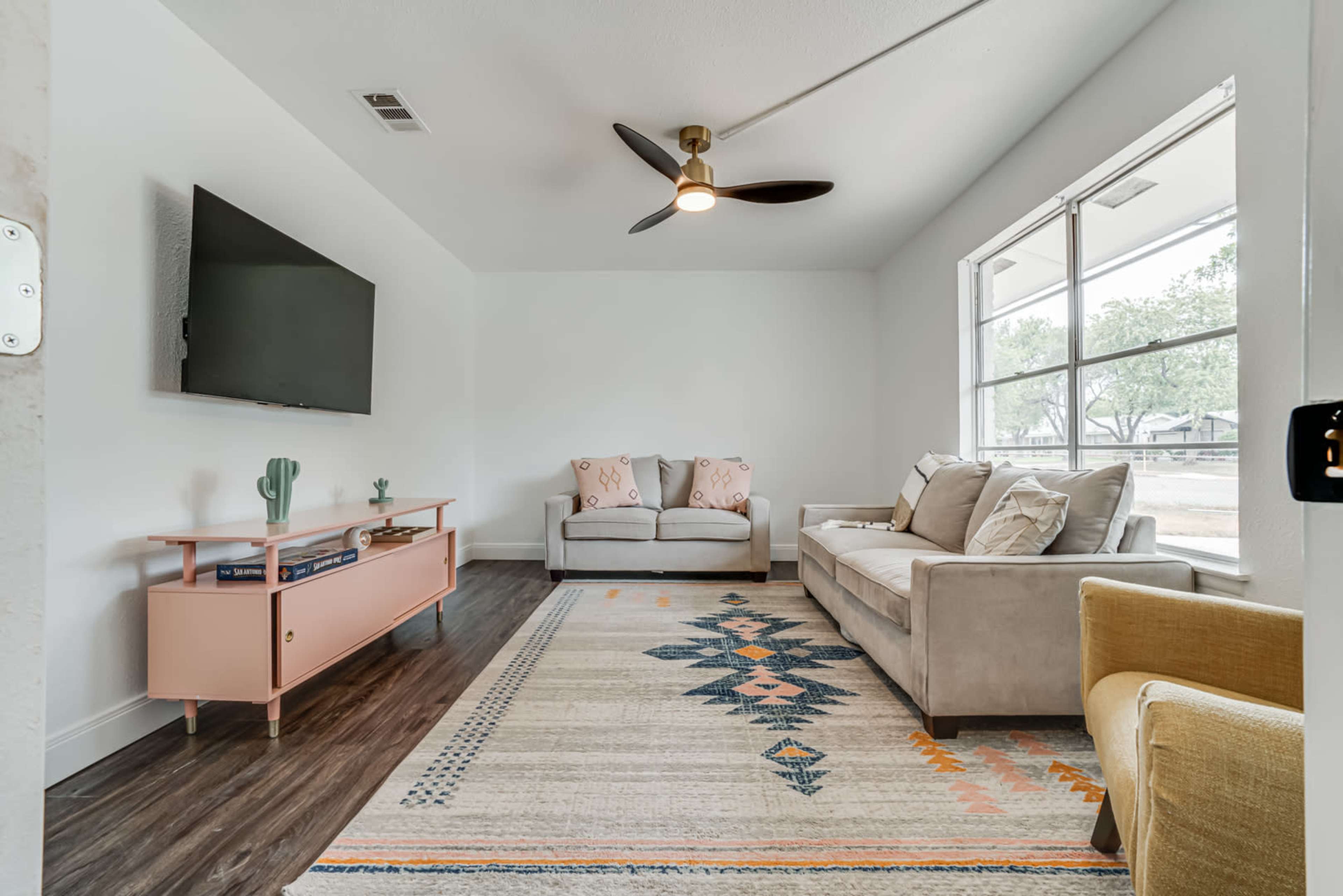 Cozy Retreat Near Downtown SA Image in Park Village, San Antonio, TX