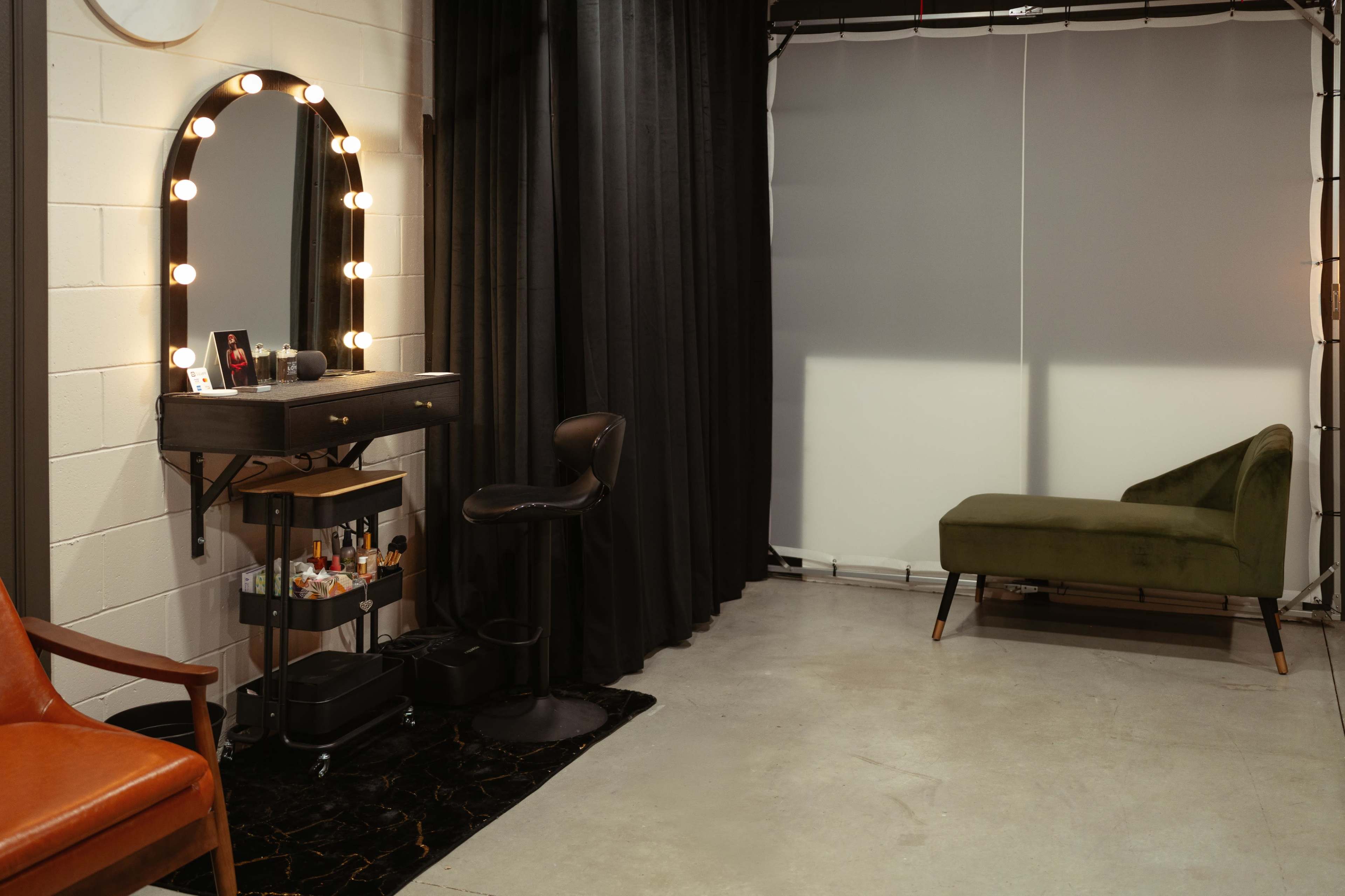 Home Photography Studio Image in Winter Haven, Winter Haven, FL