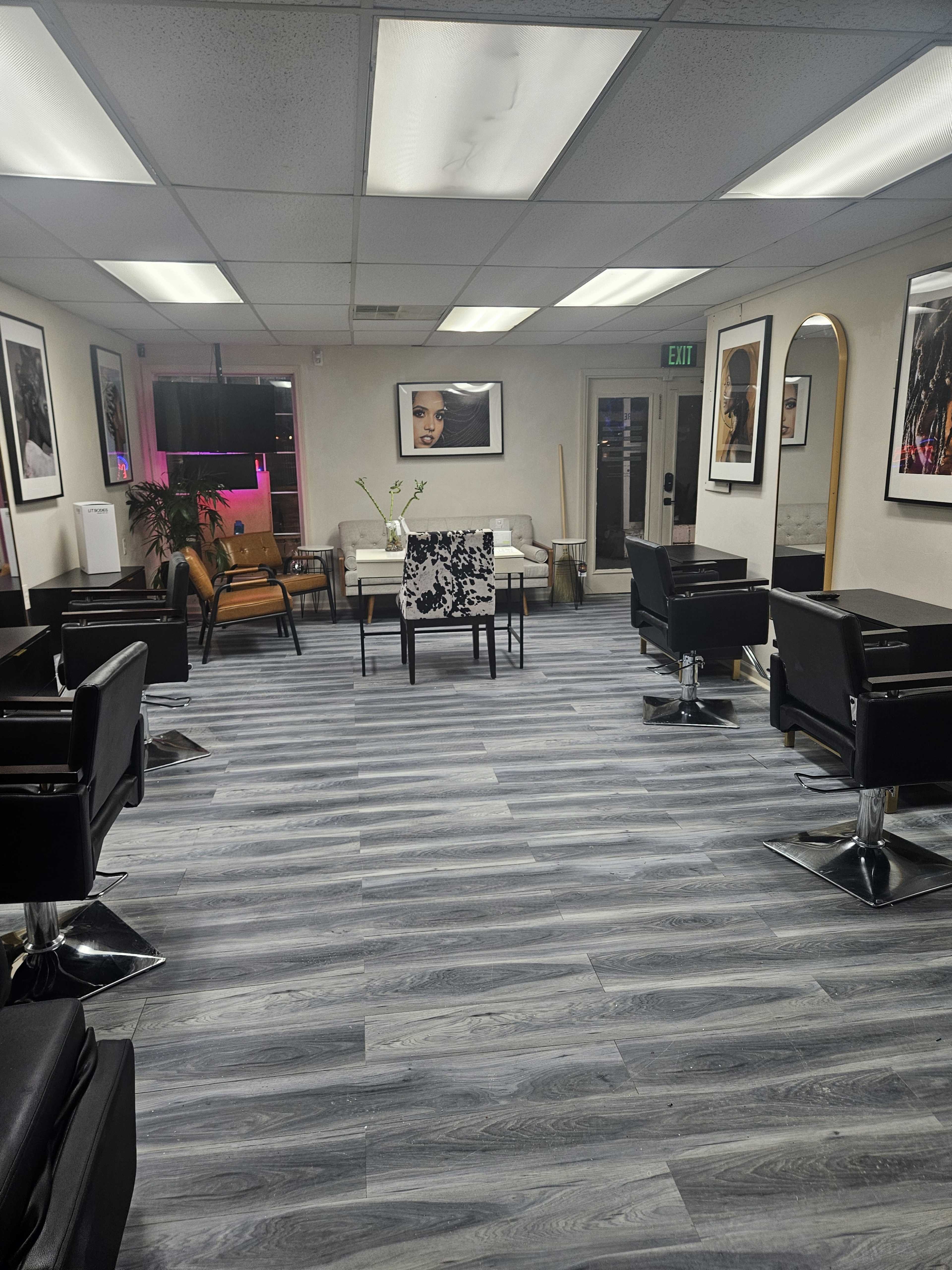 Cozy Four Stylist Station Salon Image in Mableton, Mableton, GA
