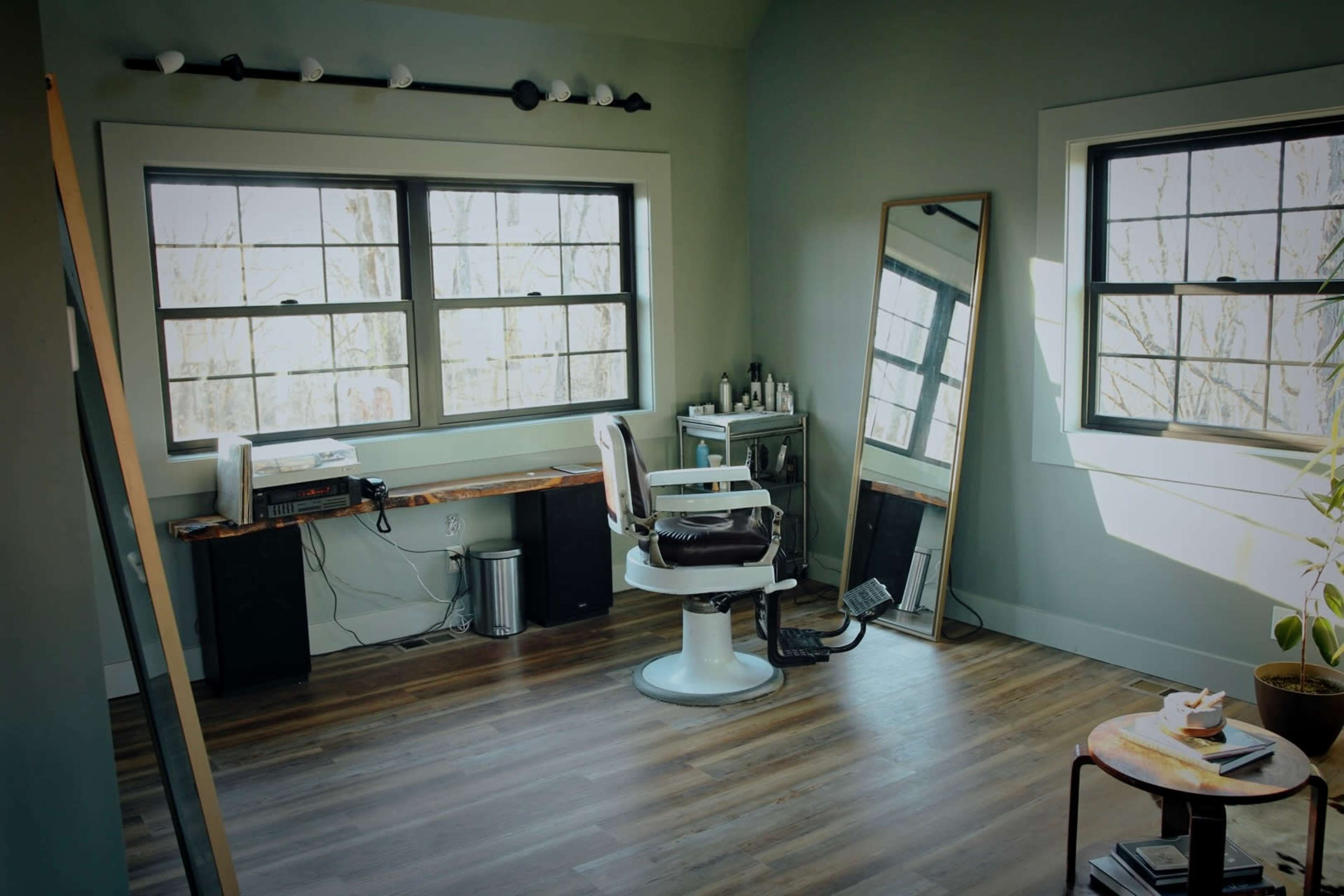 Cabin #2 - Barbershop Image in Van Buren Township, Lone Jack, MO