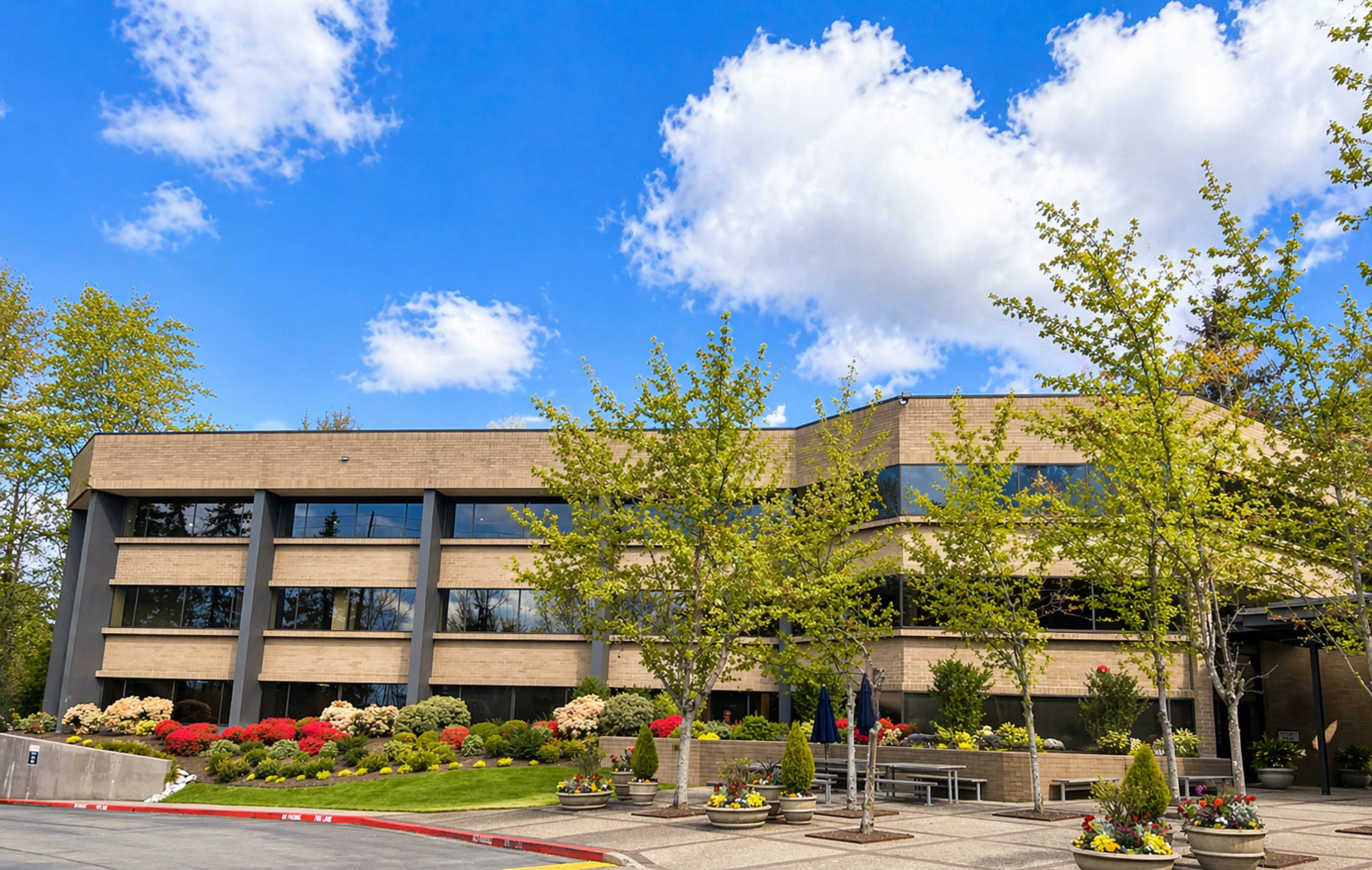 Private Day Office Image in Bridle Trails, Bellevue, WA