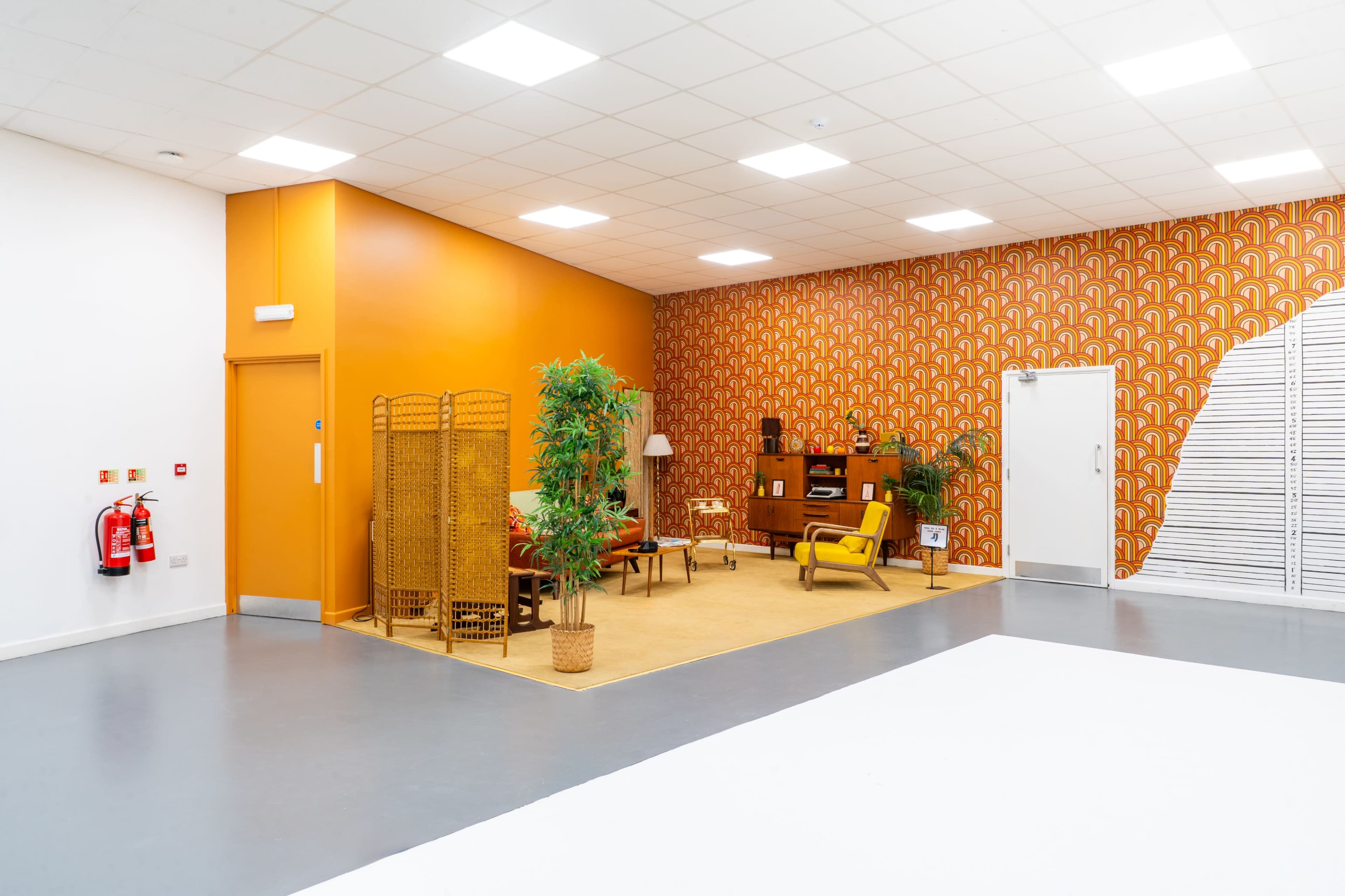 Spacious Newcastle Photo Studio with 70s Set Image in Newcastle upon Tyne, Newcastle Upon Tyne, ENG