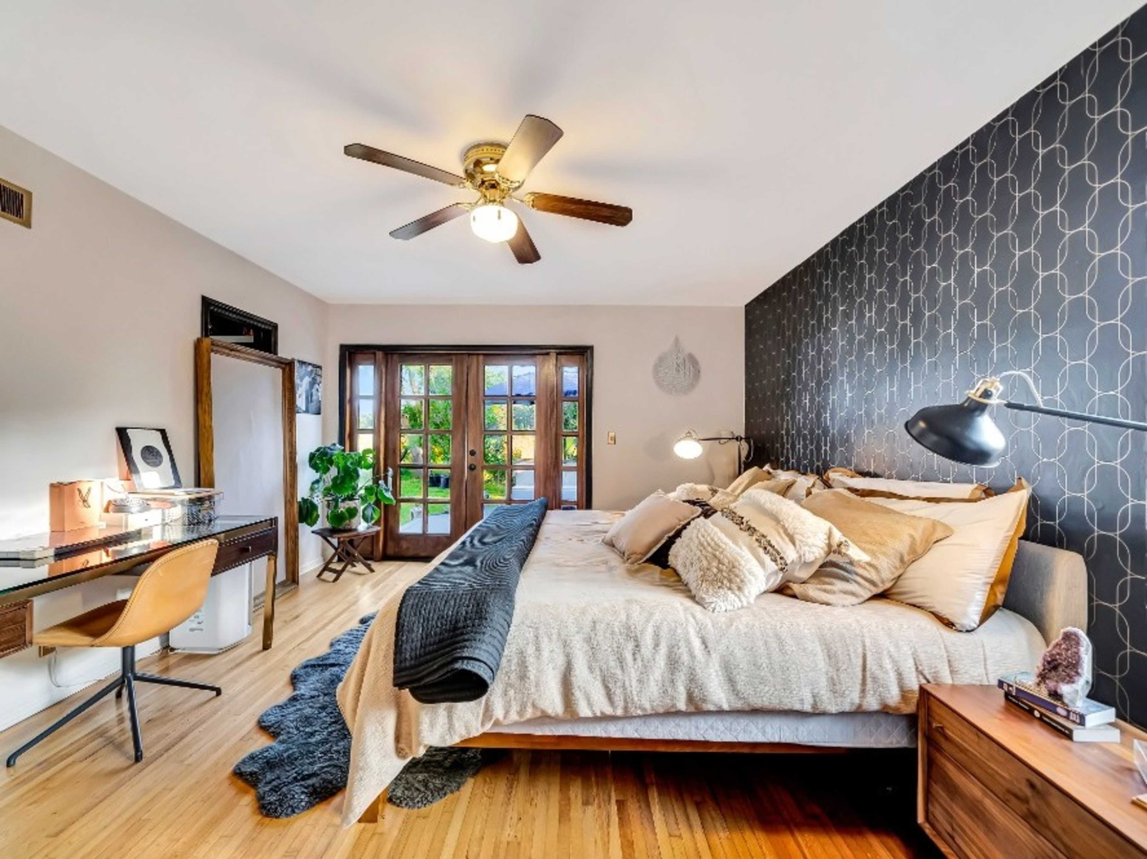 Master Bedroom & Bathroom Use
