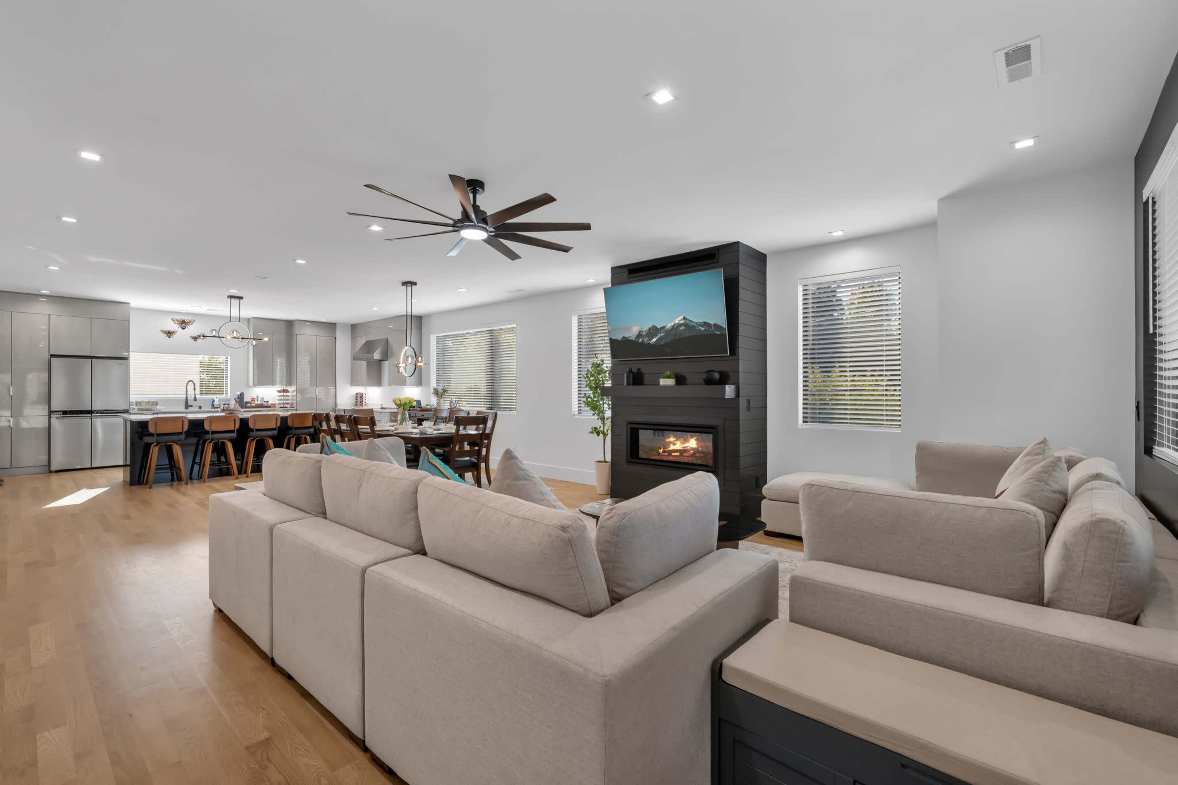 Aruna - Modern 7BR/7.5BA Home with Rooftop • Five Point Raleigh Image in Hi-mount, Raleigh, NC