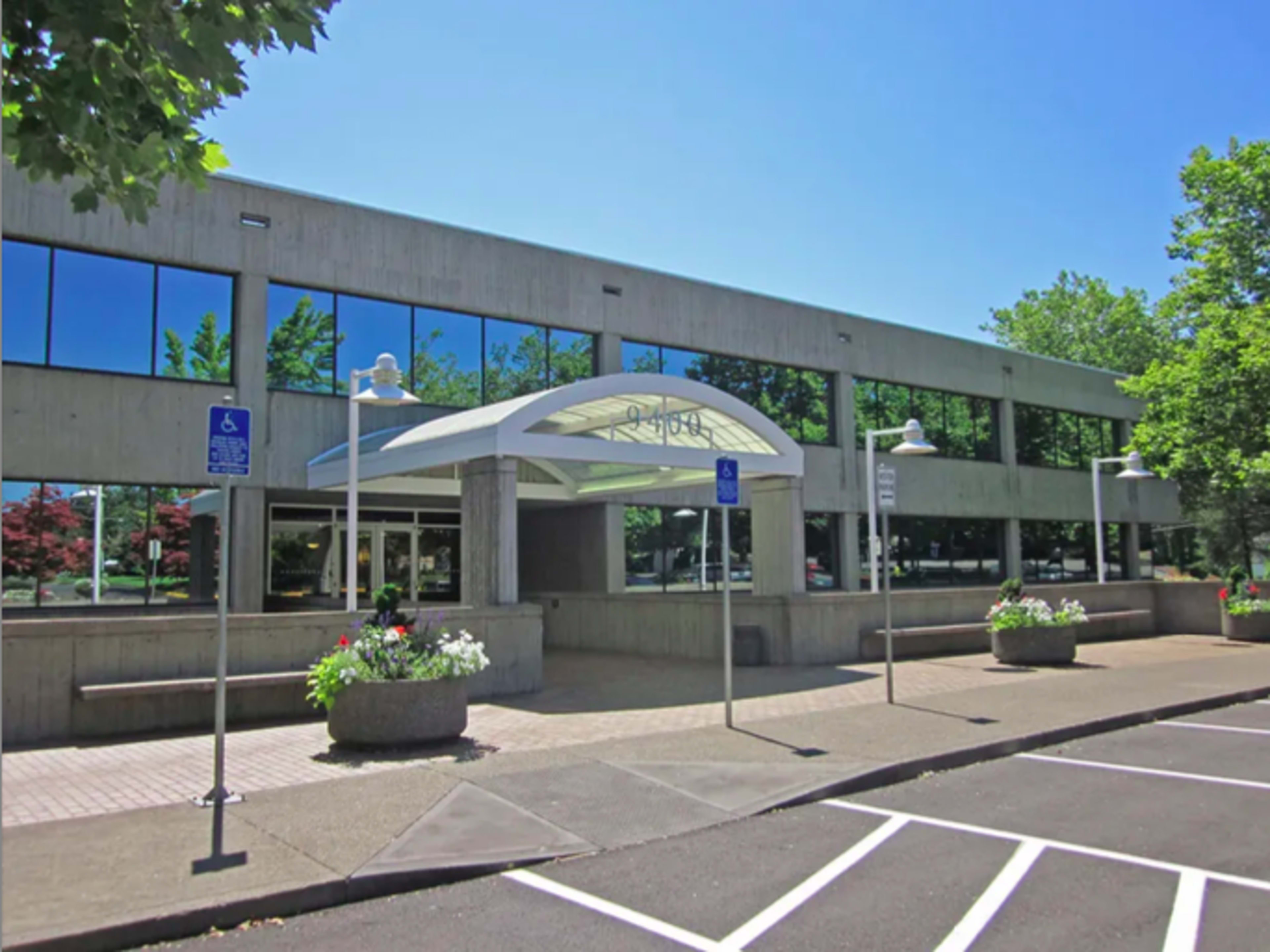 Vibrant, Welcoming Workspace in Beaverton Image in Raleigh West, Beaverton, OR