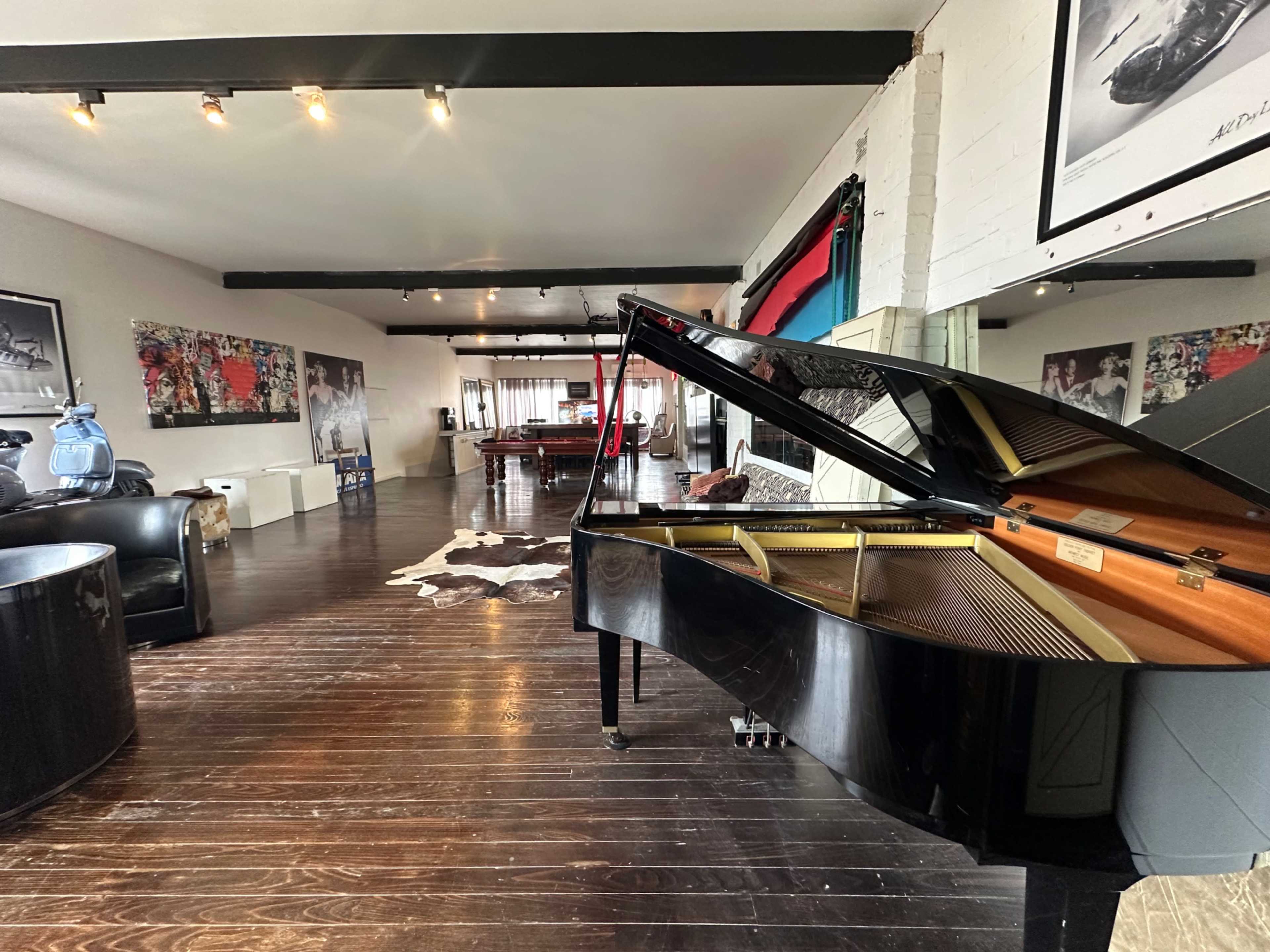 Light-Filled Warehouse Loft Studio in Elsternwick Image in Elsternwick, Elsternwick, VIC