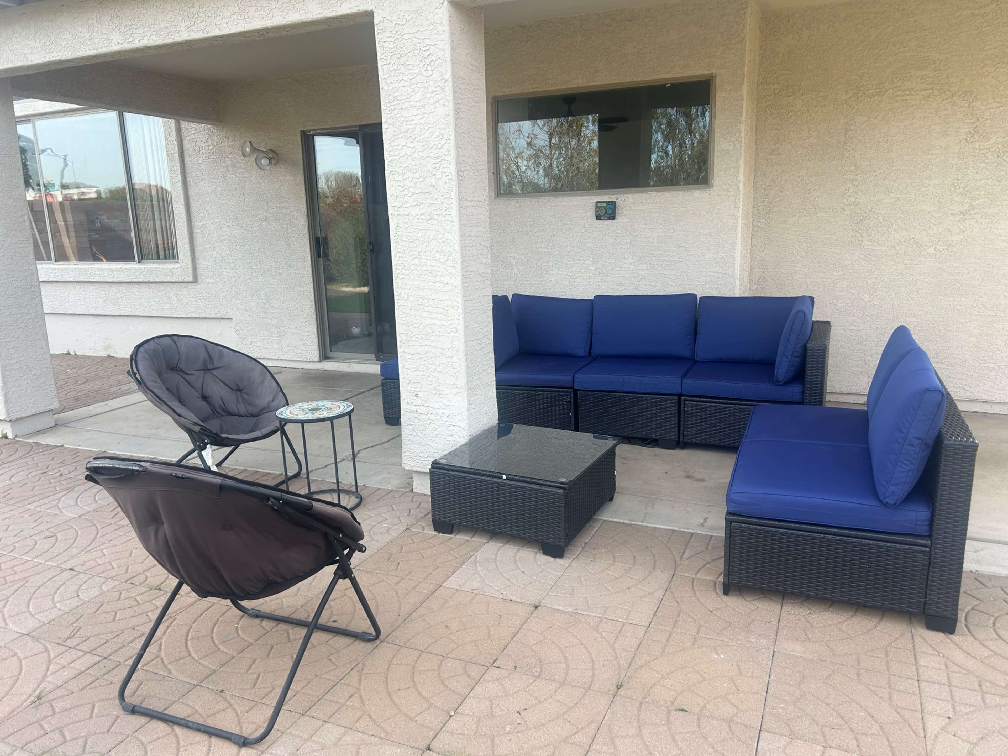 Serene Outdoor Sanctuary with Marble Kitchen in Glendale Image in Cobblefield HOA, Glendale, AZ