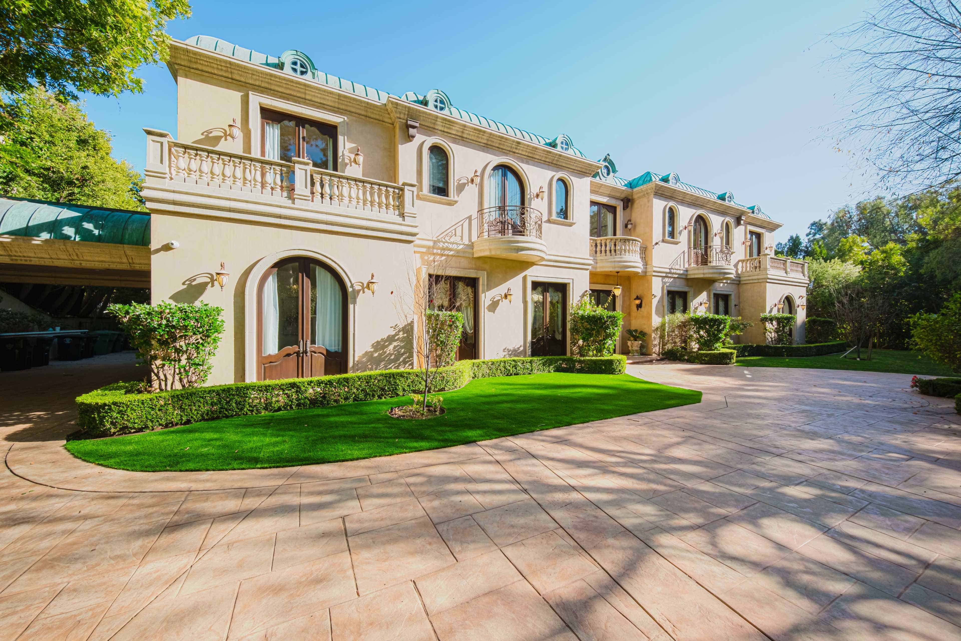 OPULENT FRENCH CHATEAU IN BEVERLY HILLS Image in Beverly Hills, Beverly Hills, CA