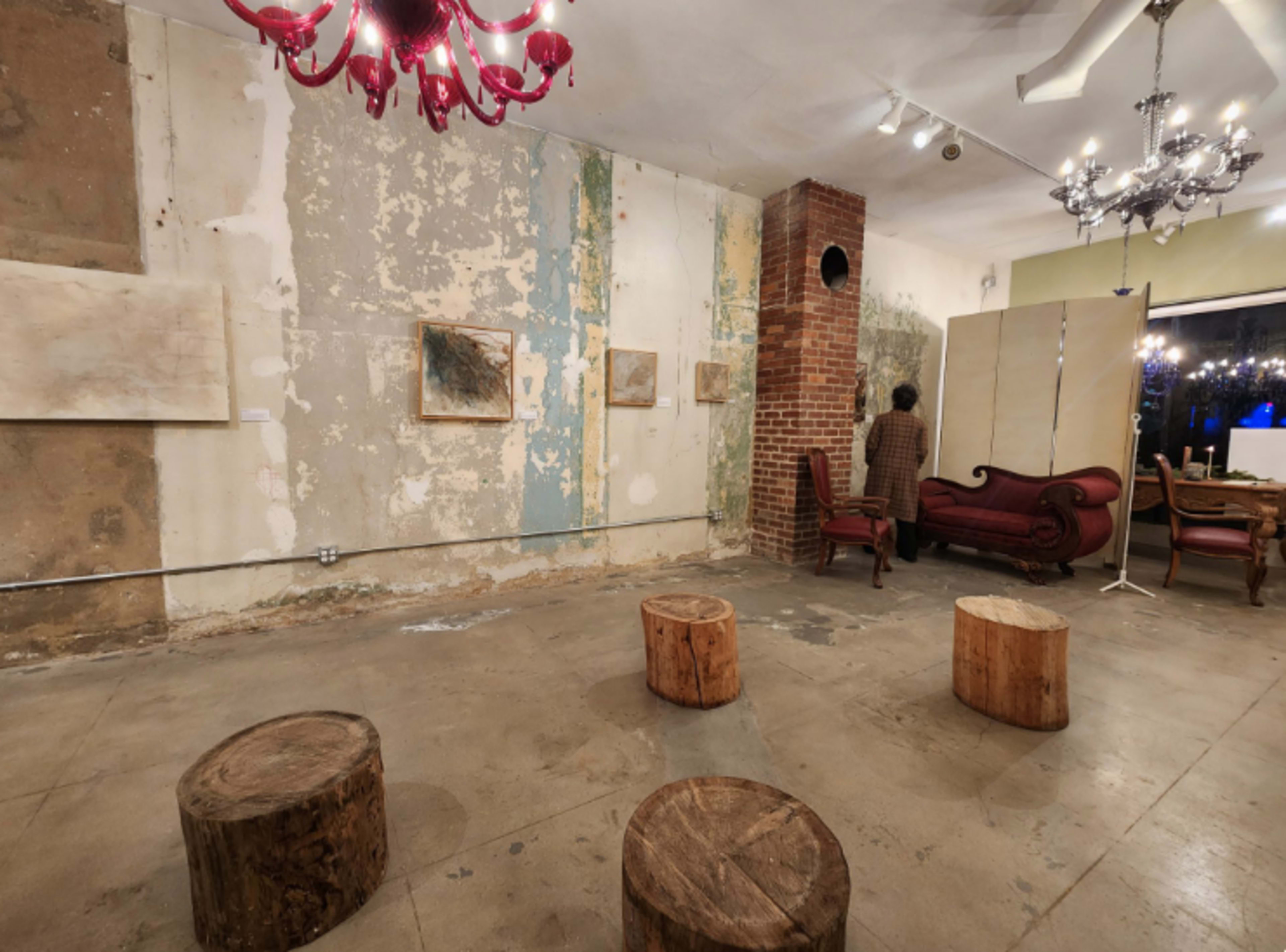 Opulence on Mentor Image in Playhouse Village, Pasadena, CA