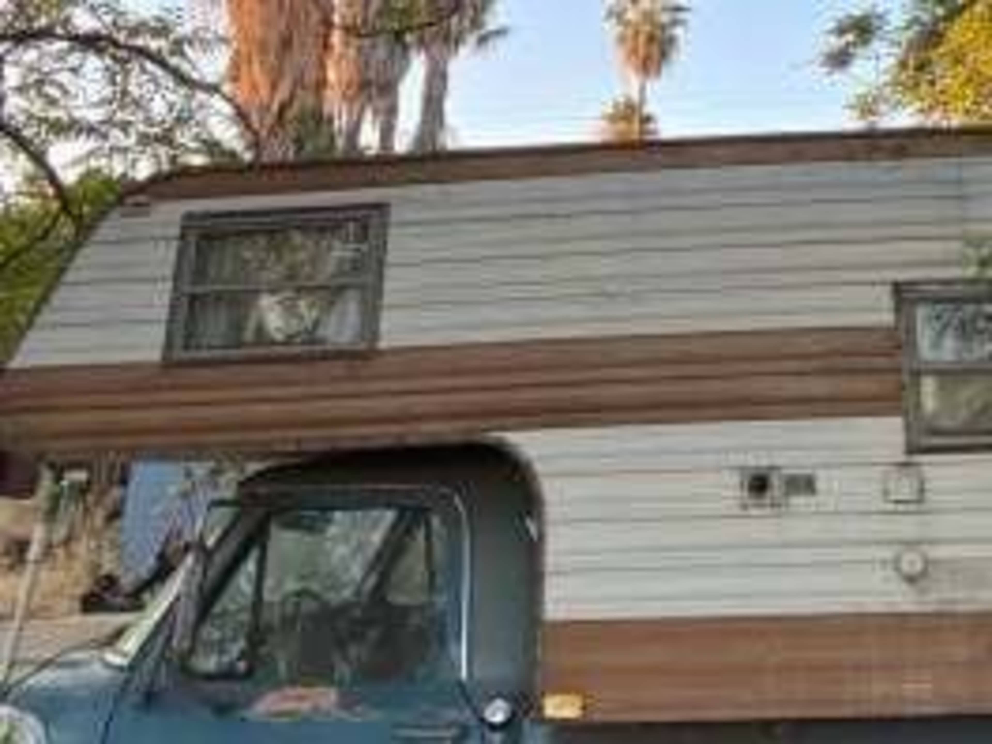 1979 Siz-Pac pick-up trucks camper