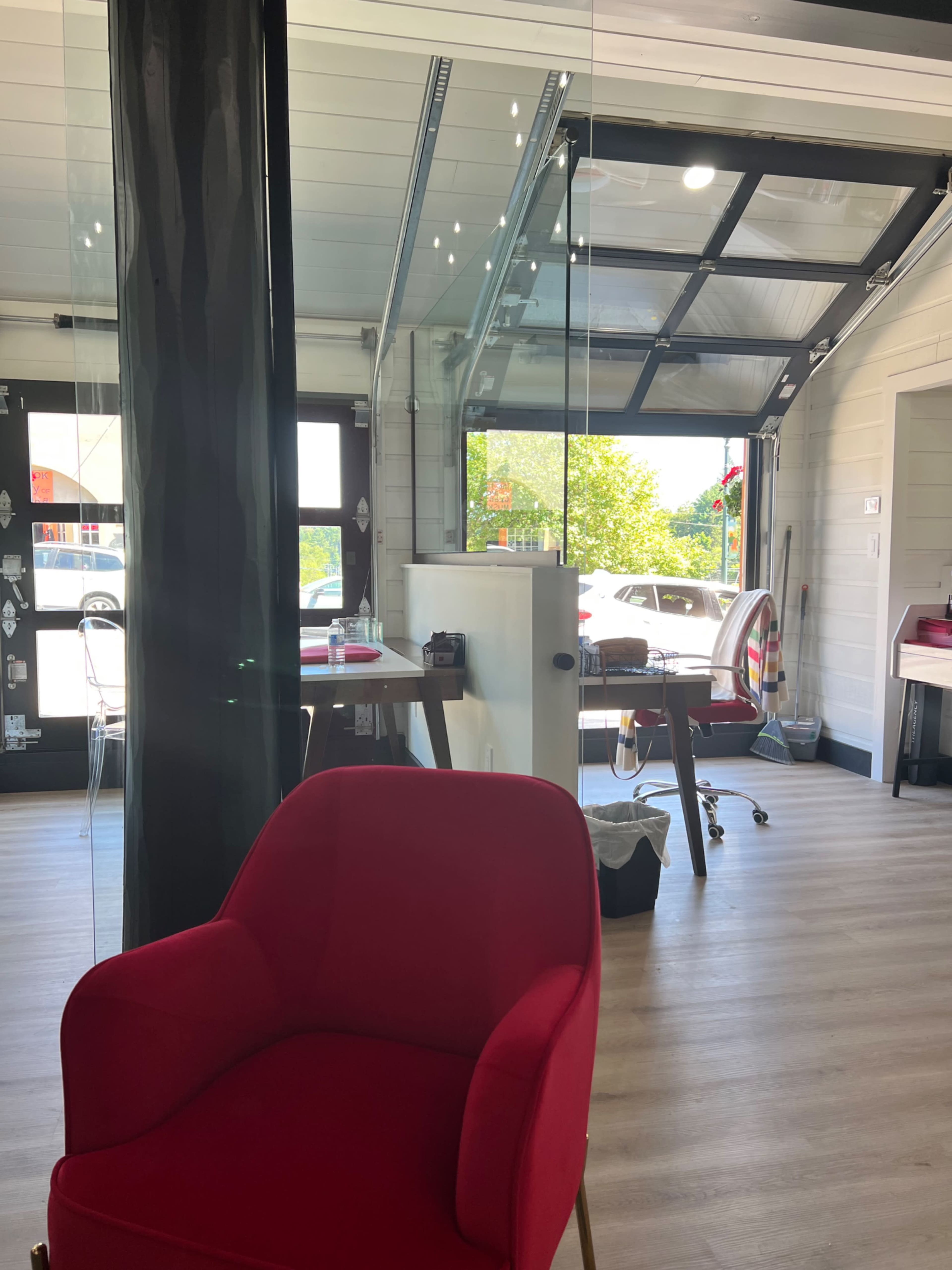 Beautiful office space with high ceilings and conference room Image in Bracebridge, Bracebridge, ON