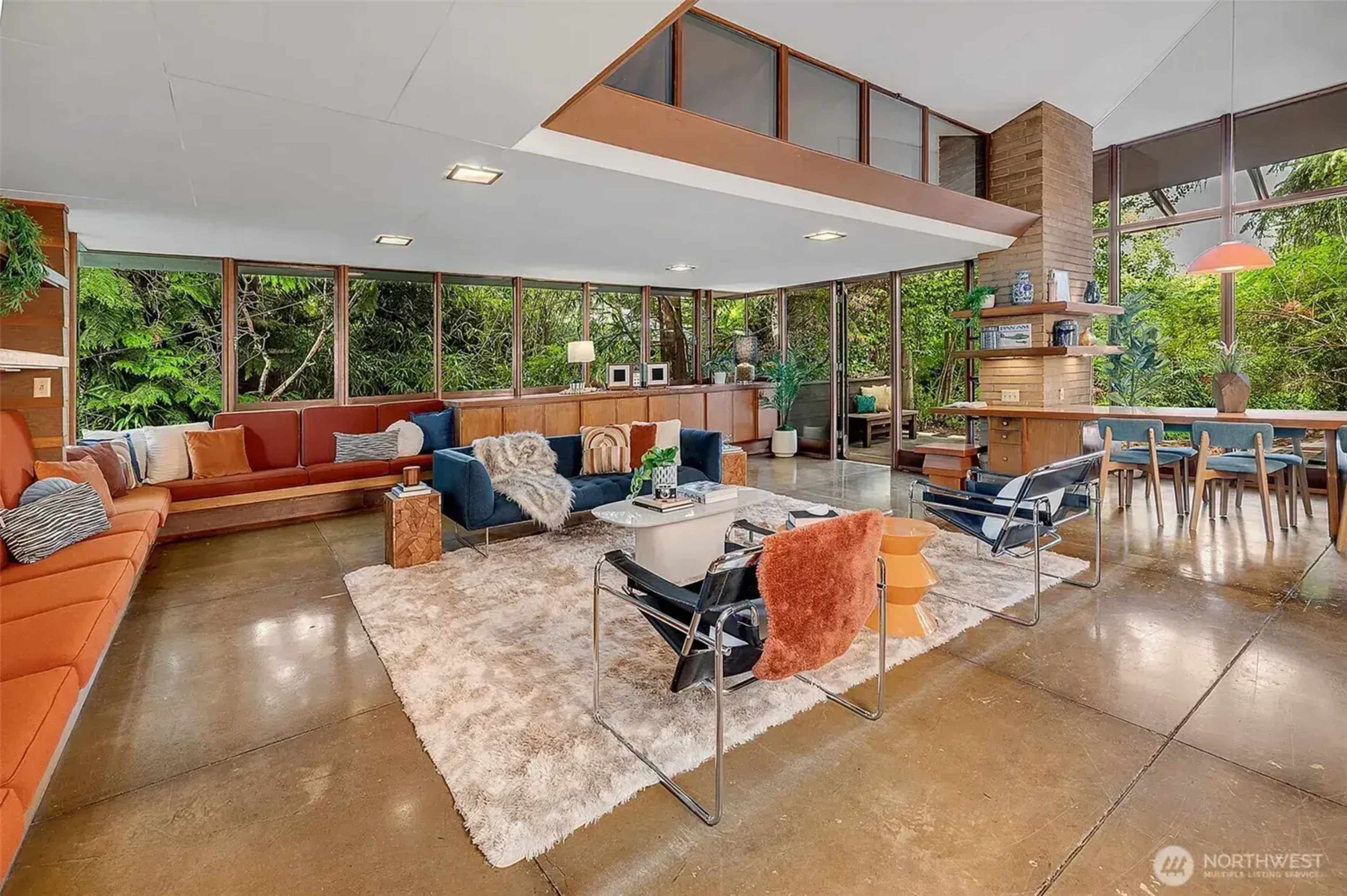 A Mid-Century Modern Jewel Image in Lake City, Seattle, WA