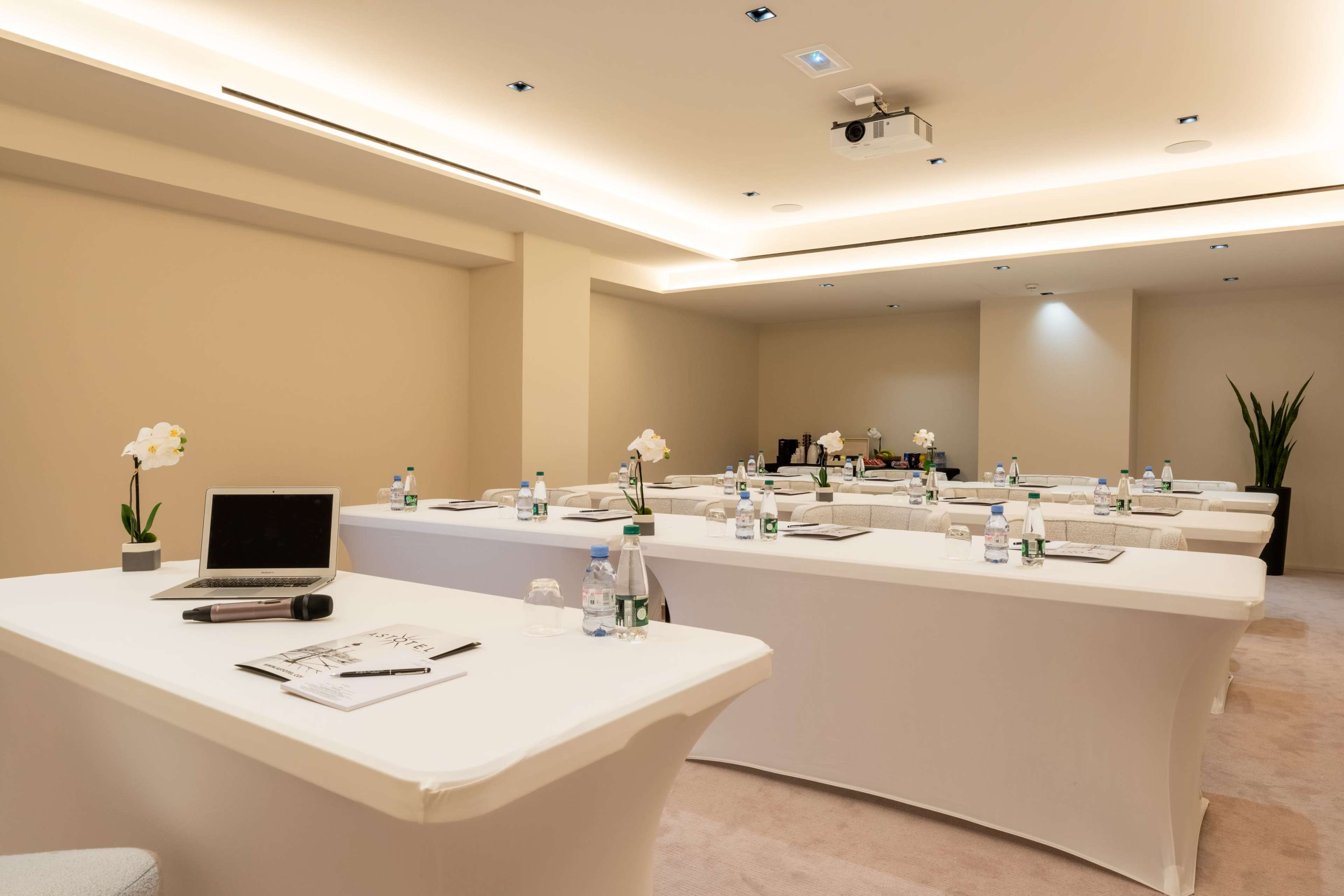 Salle de réunion - hôtel 4 étoile - quartier Opéra Paris Image dans Chaussée-d'Antin, Paris, 