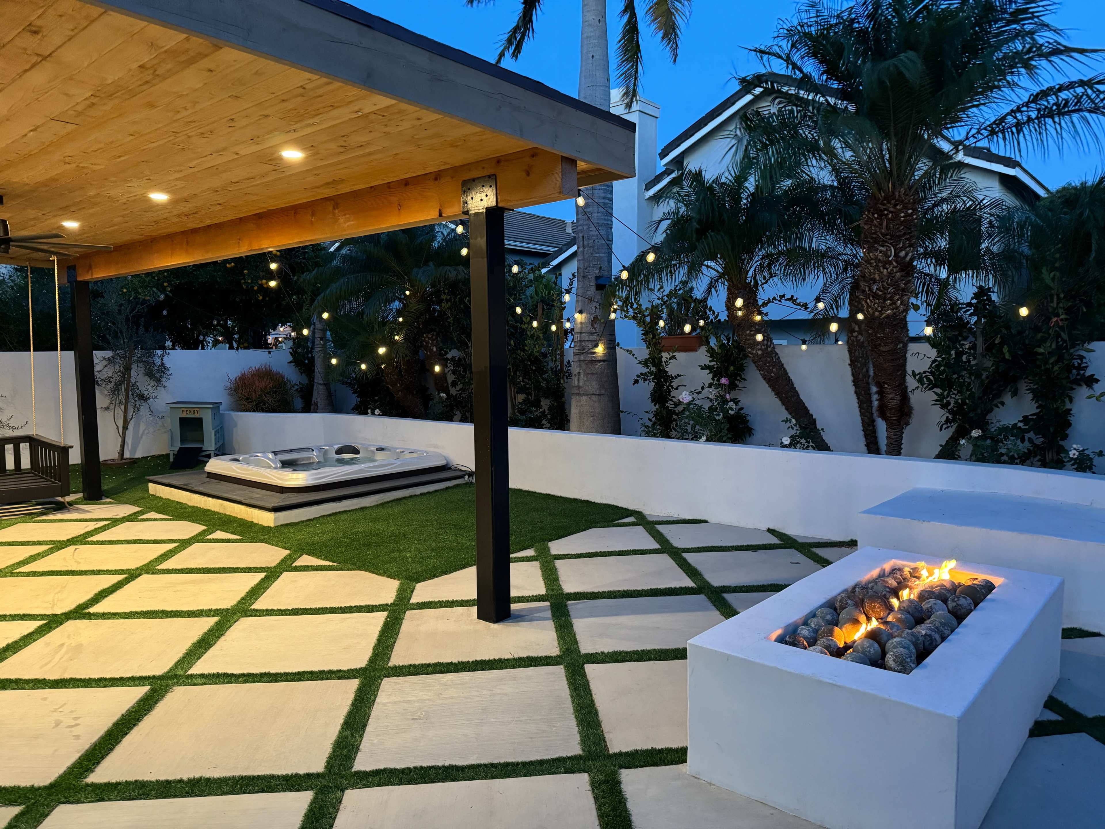 Modern Farmhouse Interior with Custom Landscaped Yard Image in Moorpark, Moorpark, CA