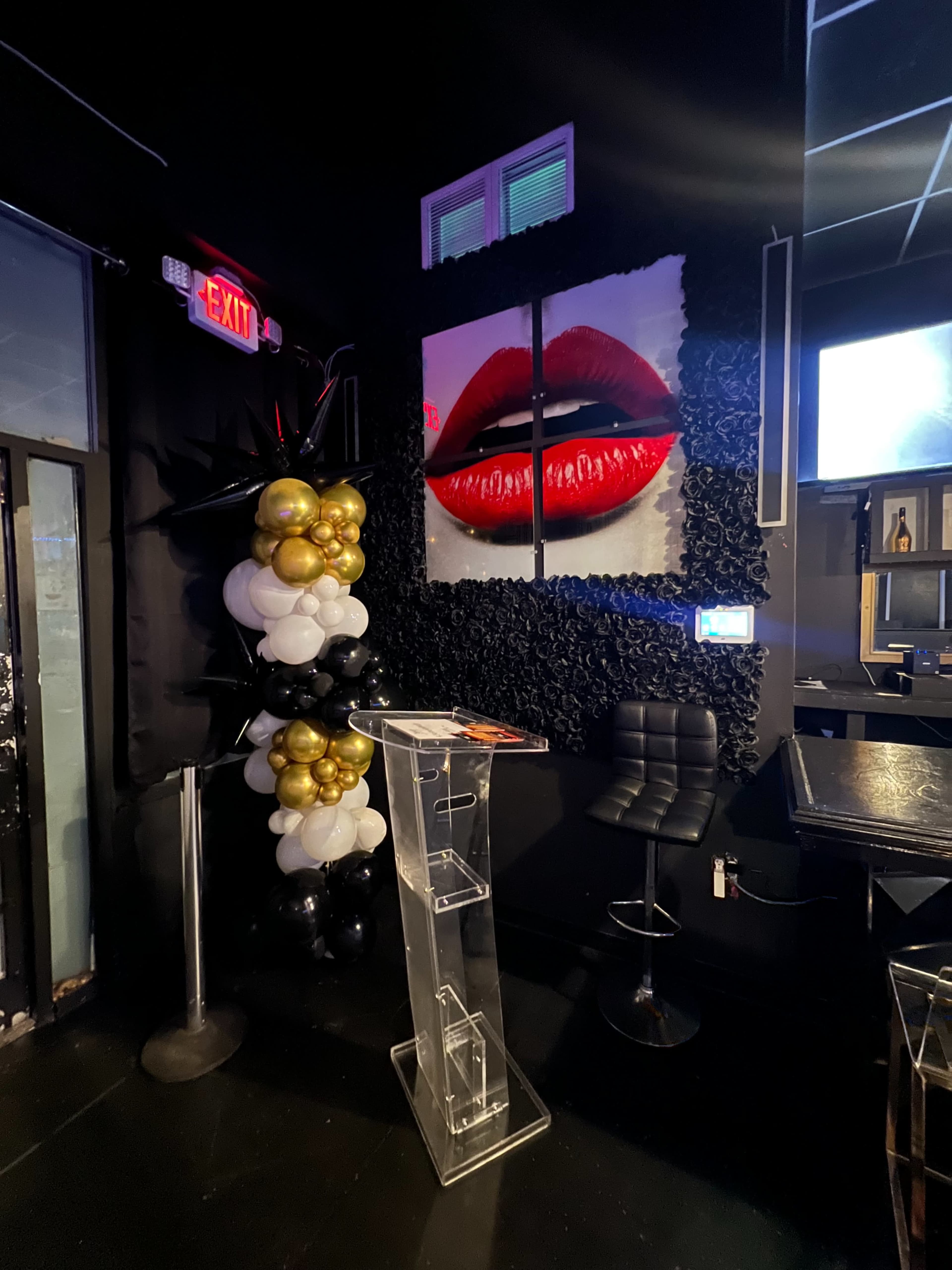 Social lounge Downtown Image in Lockwood, charlotte, NC