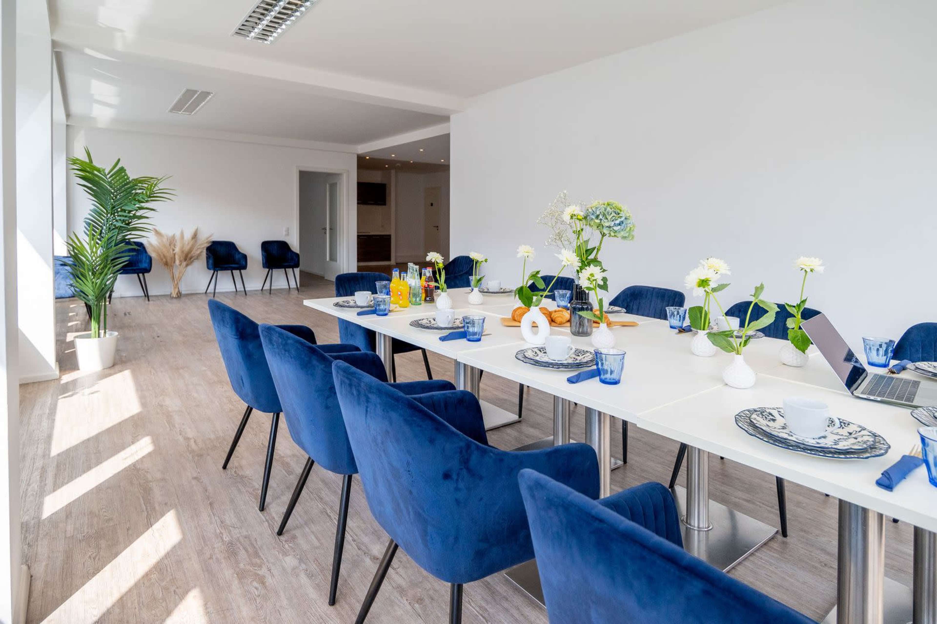 CharLoft Düsseldorf – Tageslicht-Location für Meetings, Workshops & Fotoshootings Image in Bilk, Düsseldorf