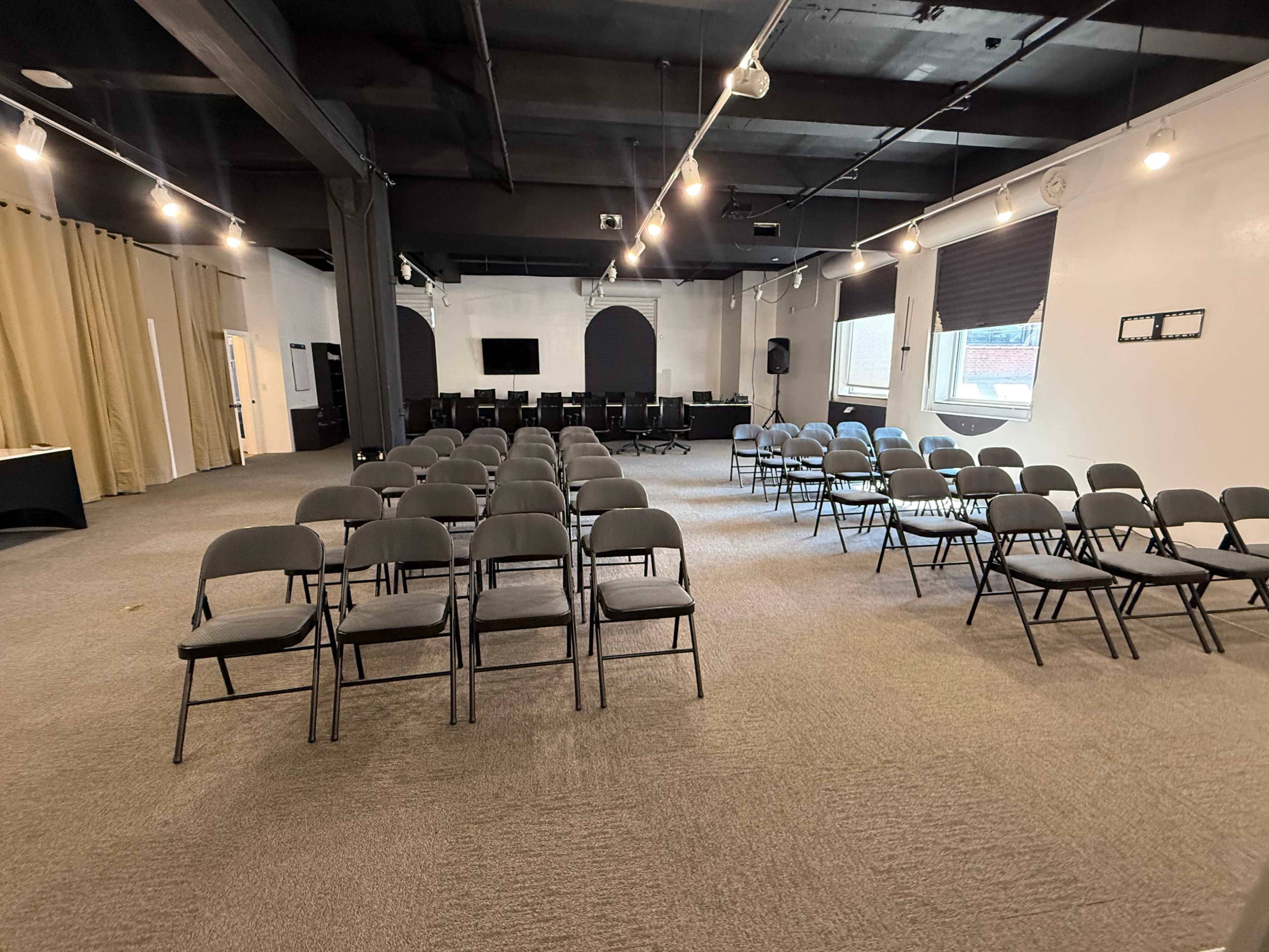 Large modern conference space at the heart of Astoria, Queens. Image in Astoria, Long Island City, NY