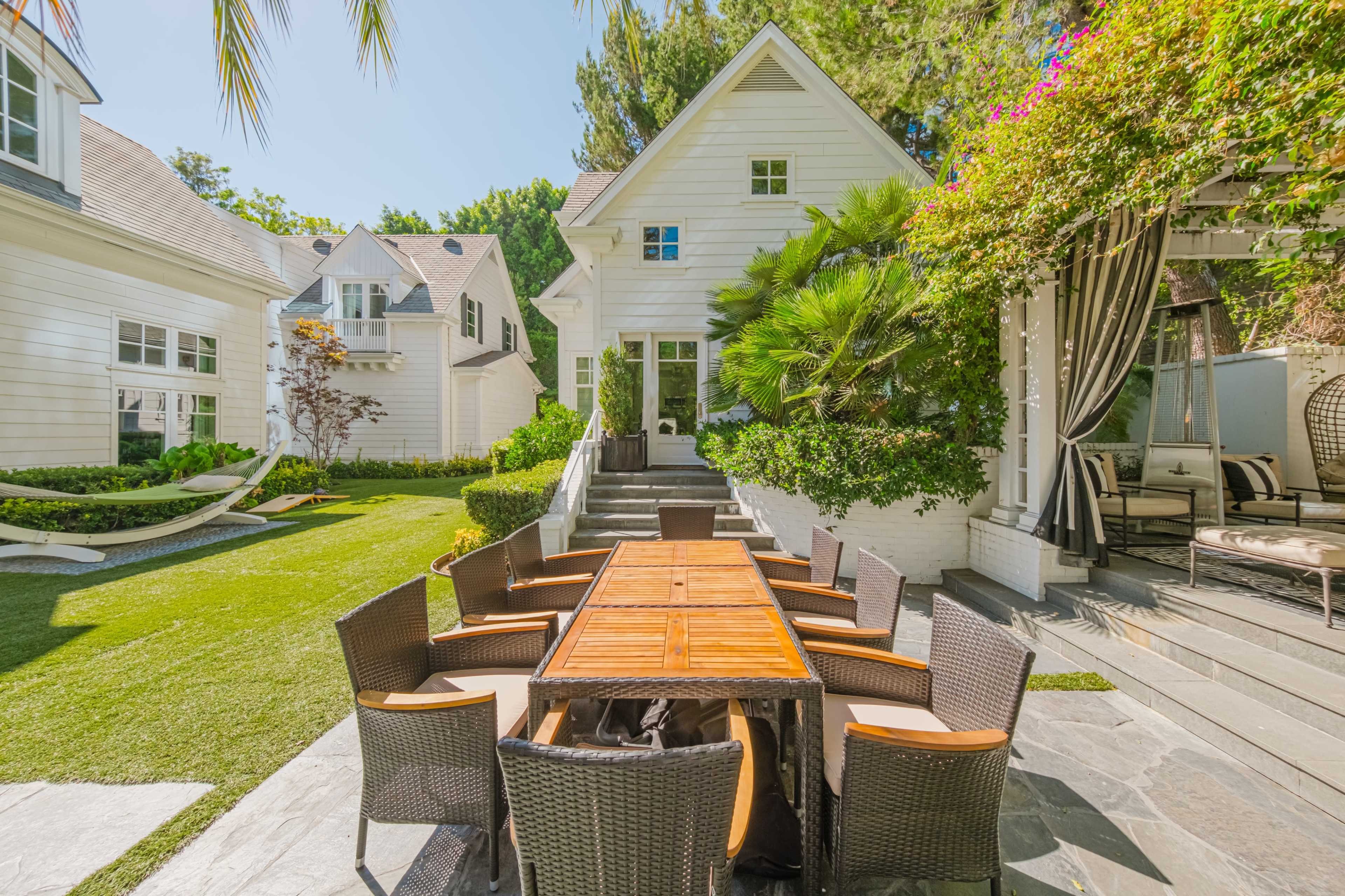 PALM SPRINGS OF BEVERLY HILLS Image in The Flats, Beverly Hills, CA