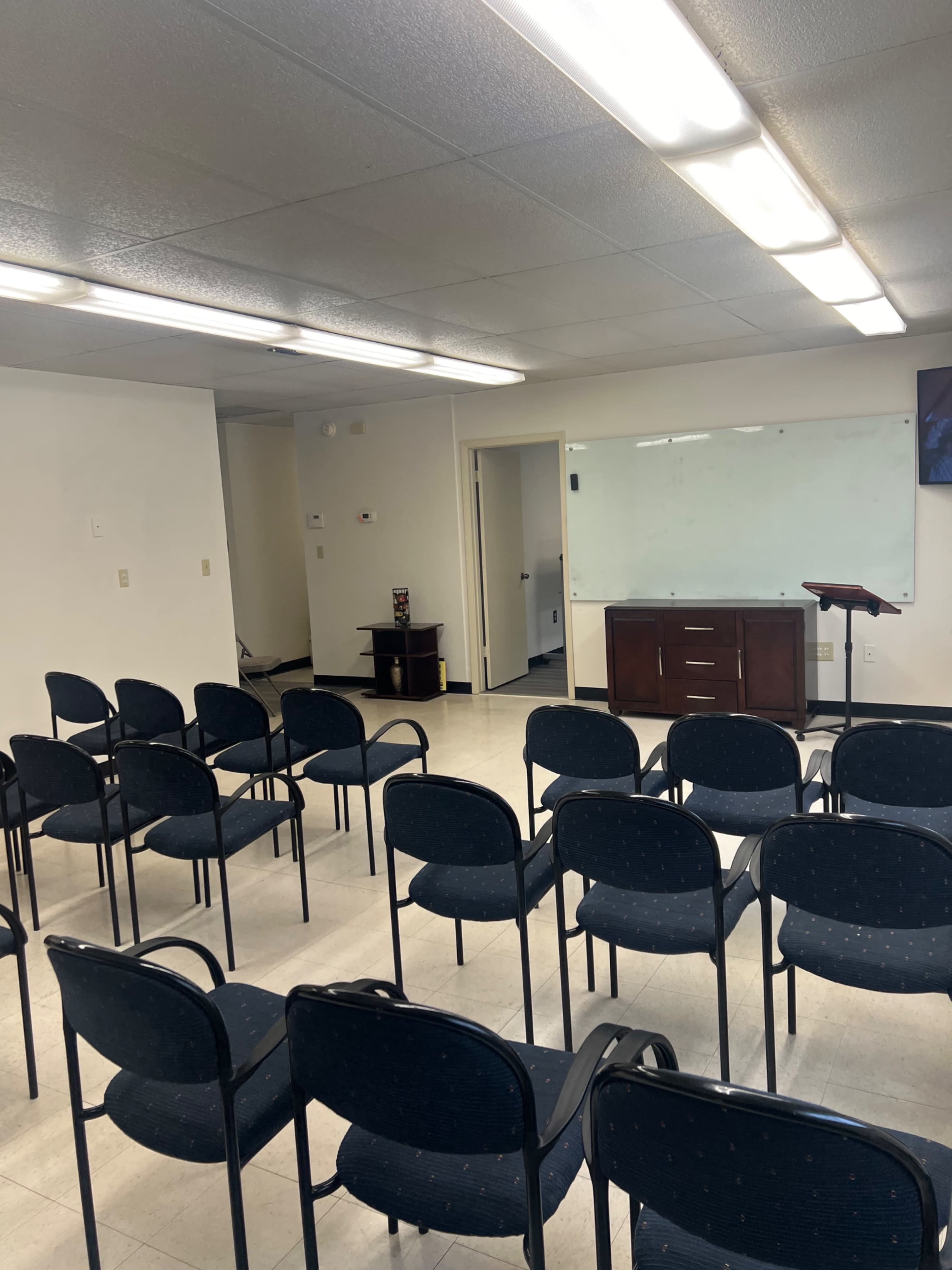 Midtown spacious meeting hall Image in Griffin Hgts, Tallahassee, FL