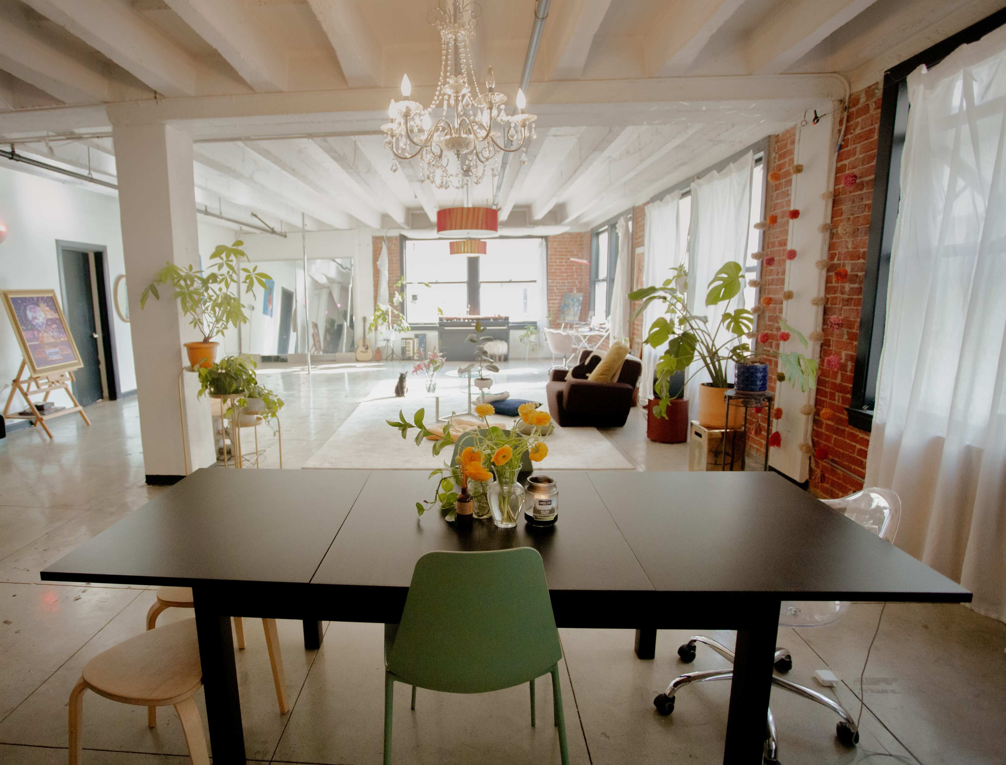 Eclectic Downtown Artist Loft Image in Central LA, Los Angeles, CA