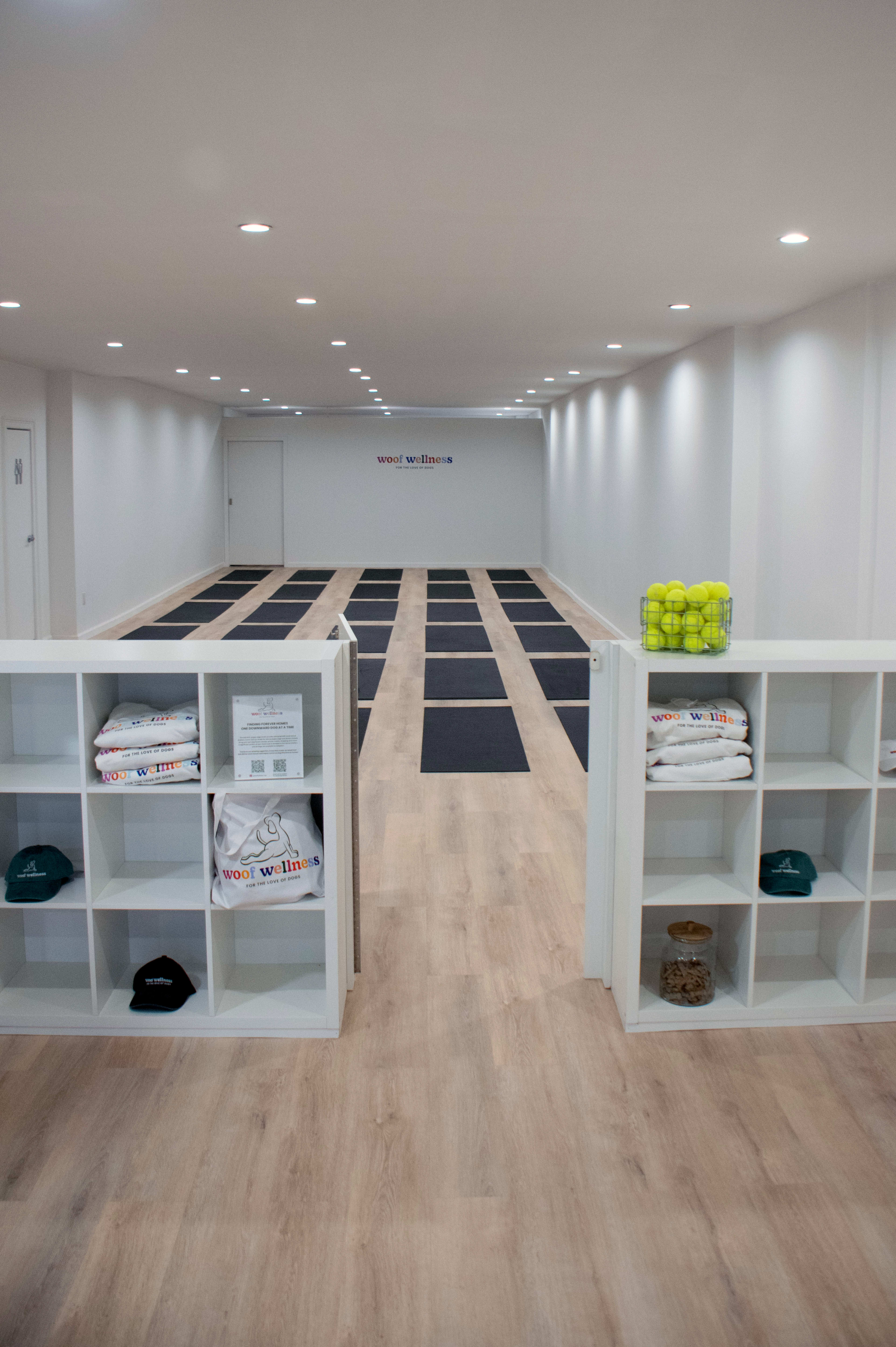 Flatiron yoga studio/event space with natural light Image in Midtown Manhattan, New York, NY